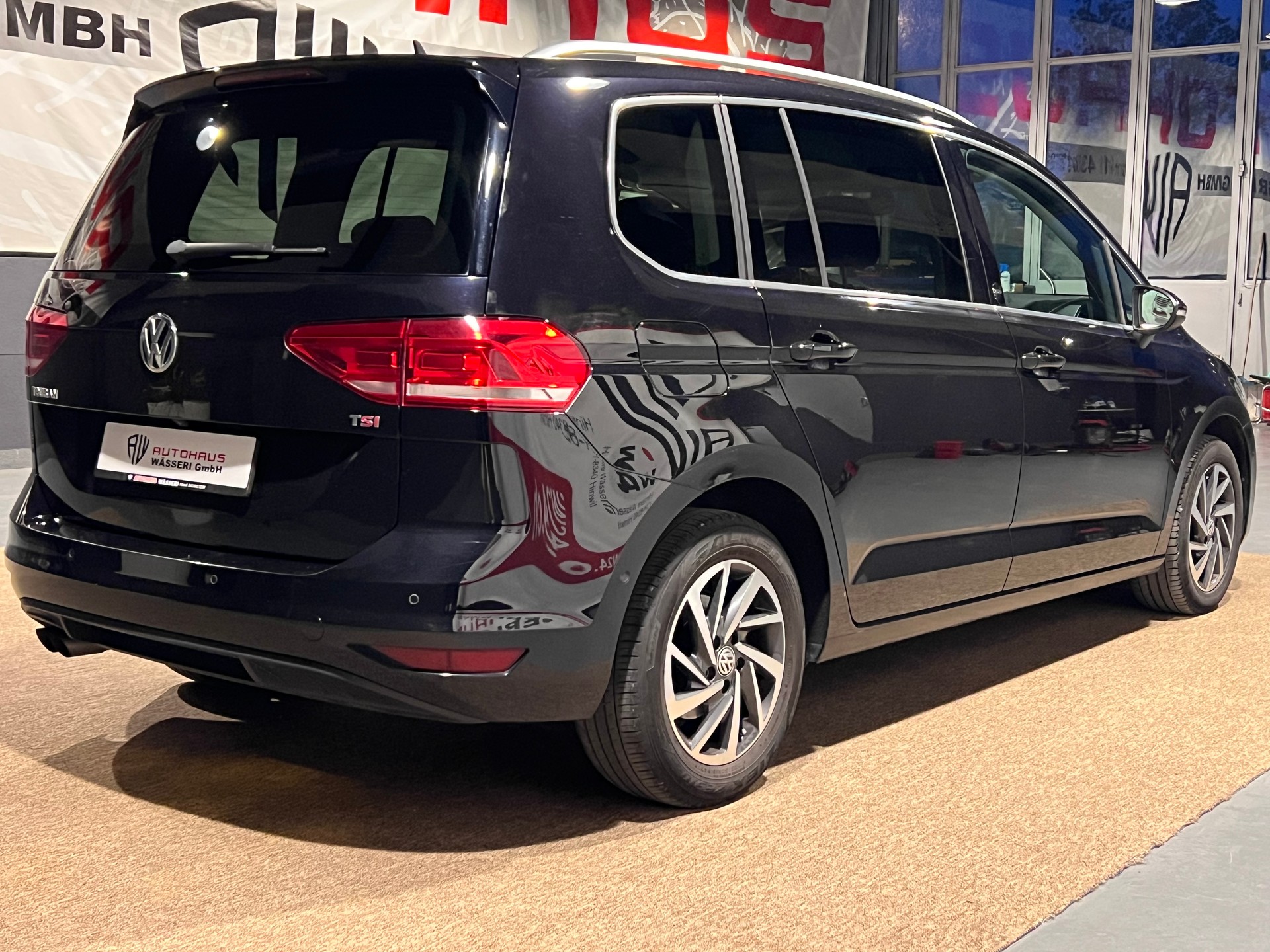VW Touran 1.4 TSI BlueMotion Technology Sound DSG-showroom-element-2