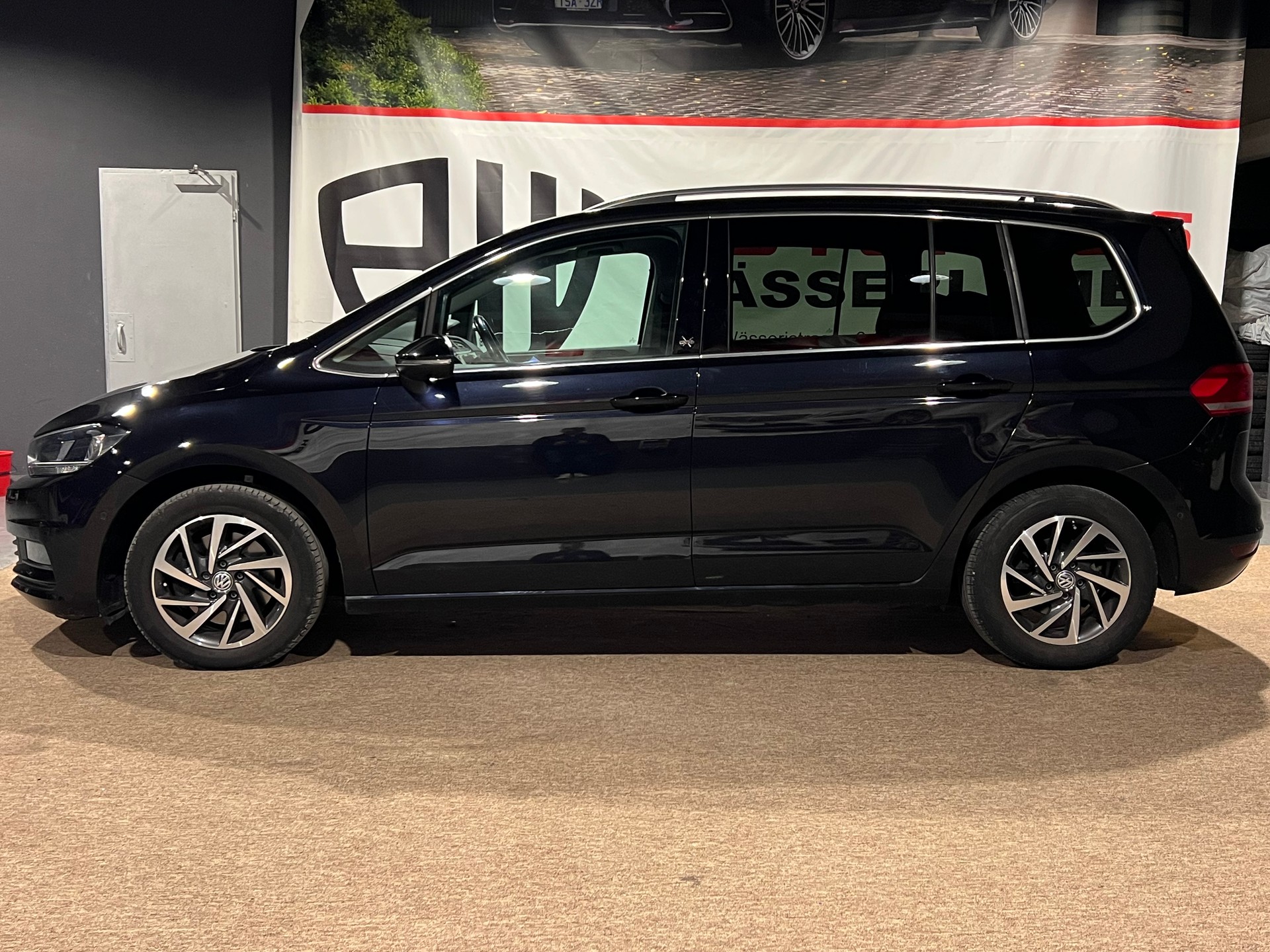 VW Touran 1.4 TSI BlueMotion Technology Sound DSG-image-7