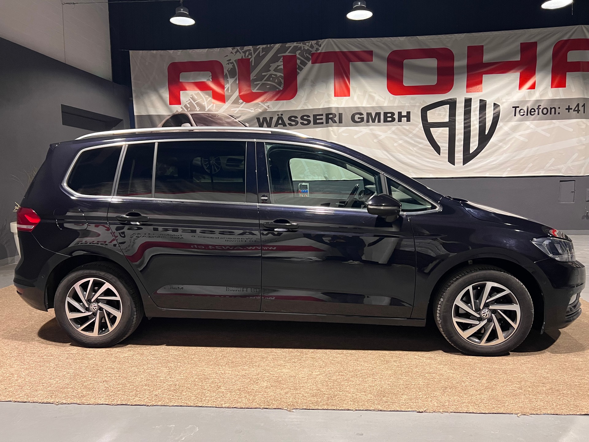 VW Touran 1.4 TSI BlueMotion Technology Sound DSG-showroom-element-1