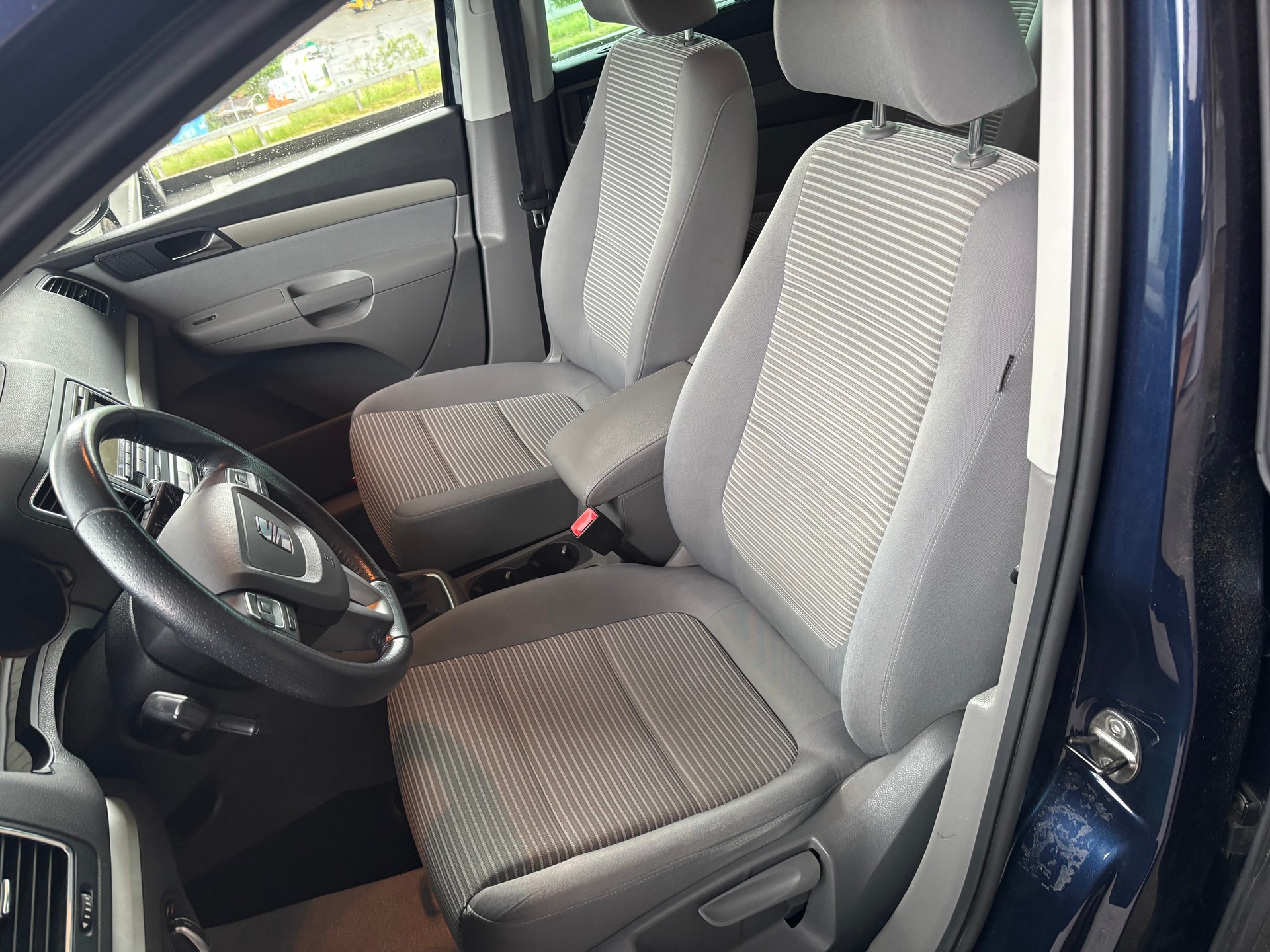 SEAT Alhambra 1.4 TSI Reference Eco mit 7. Sitze-image-6