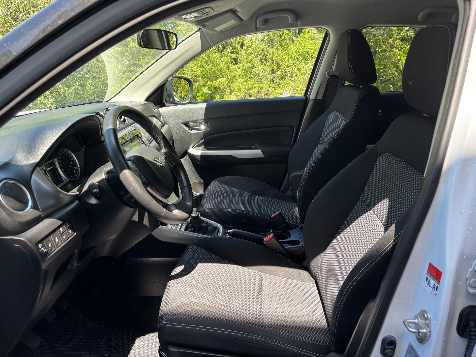 SUZUKI Vitara 1.6 TD Compact Top-image-4