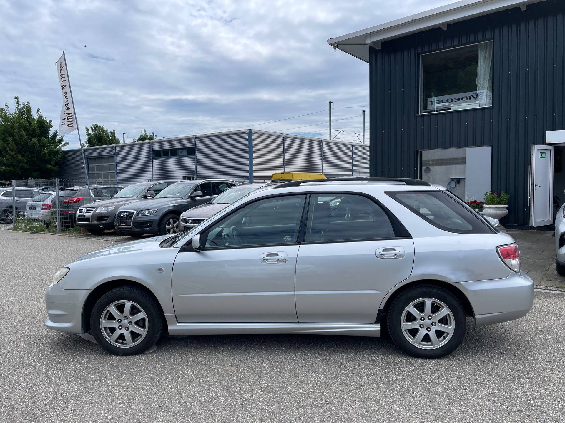 SUBARU Impreza 1.5R Swiss-image-7