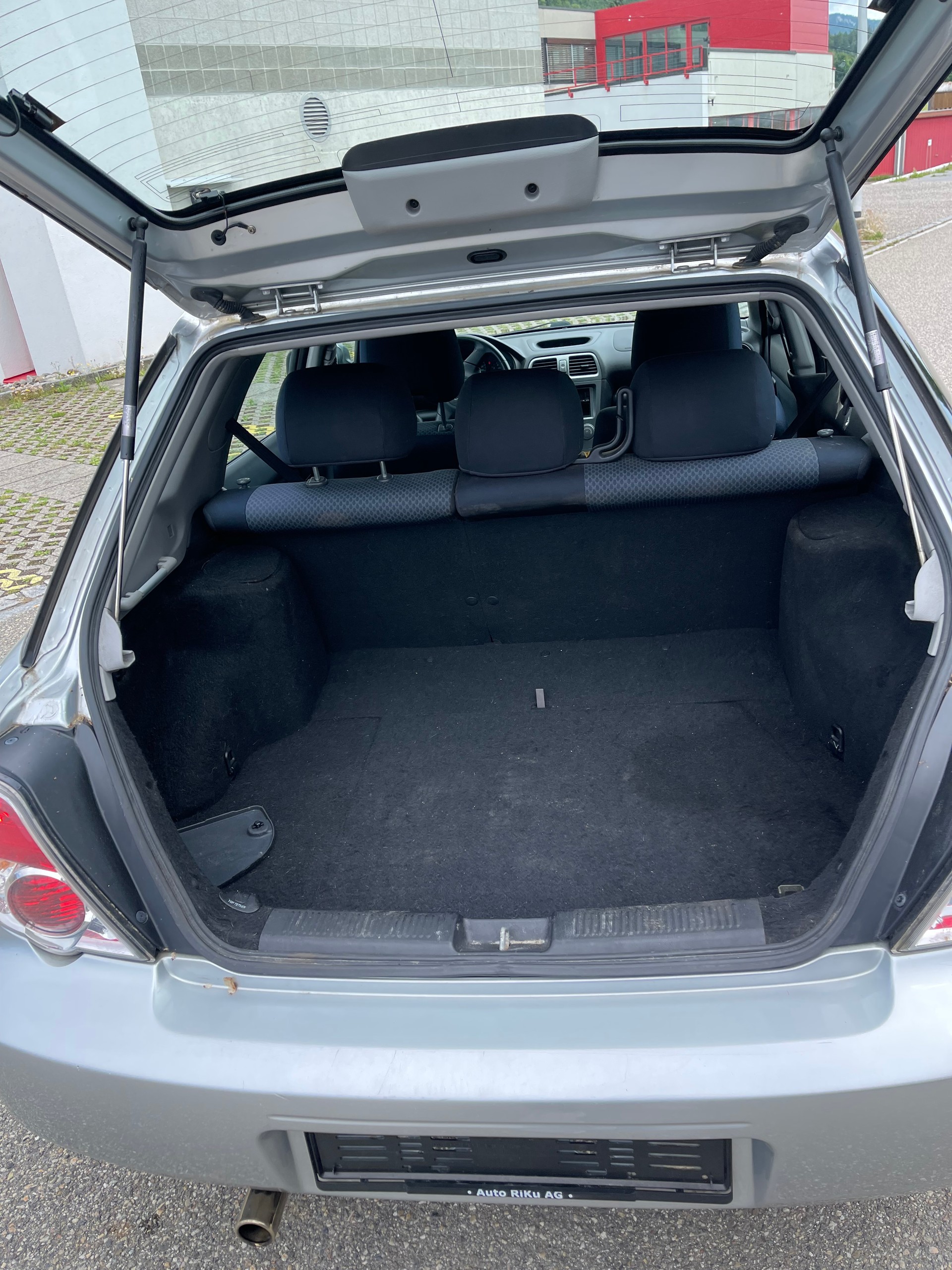 SUBARU Impreza 1.5R Swiss-image-11