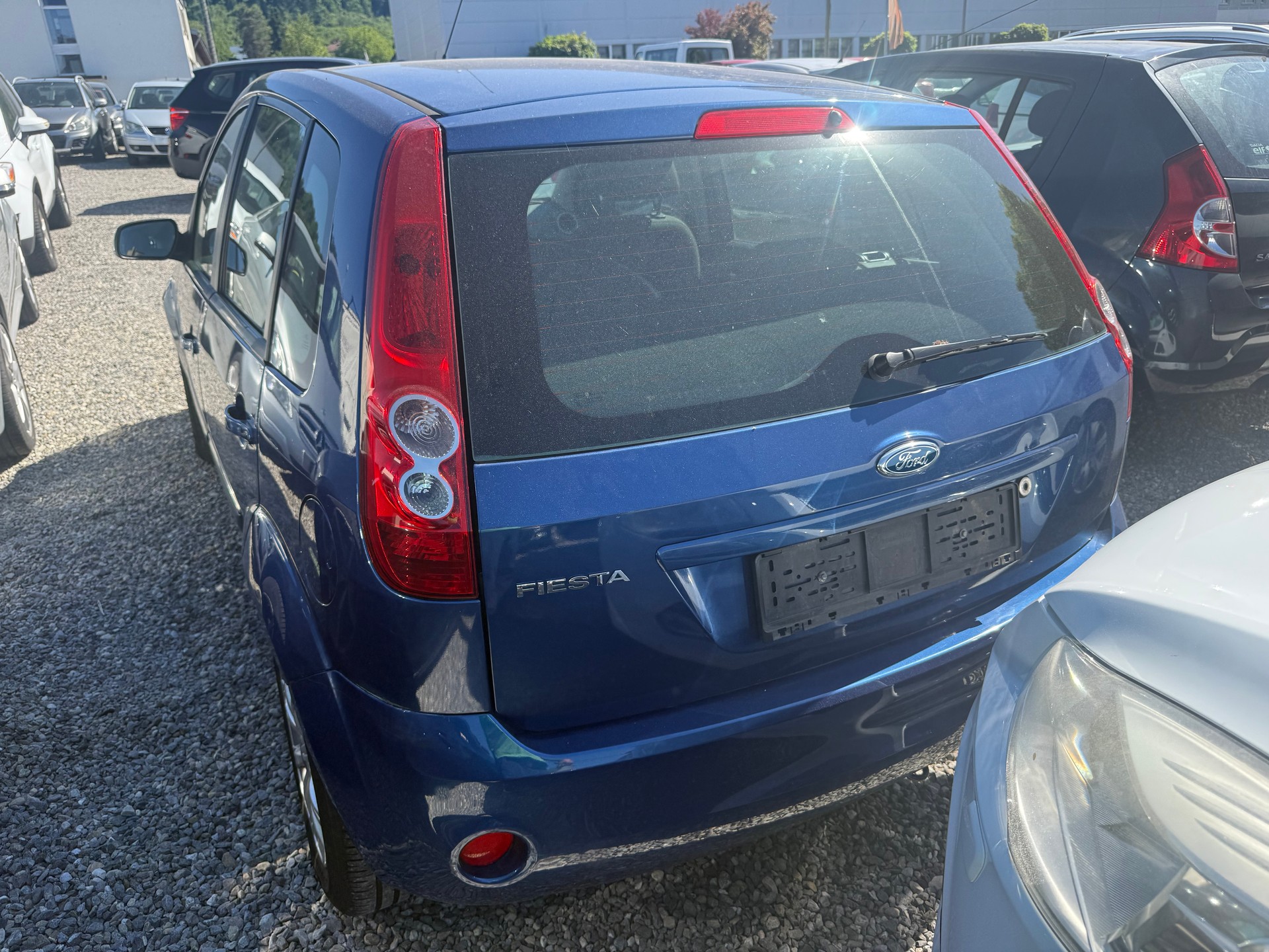 FORD Fiesta 1.4 16V Trend-image-2
