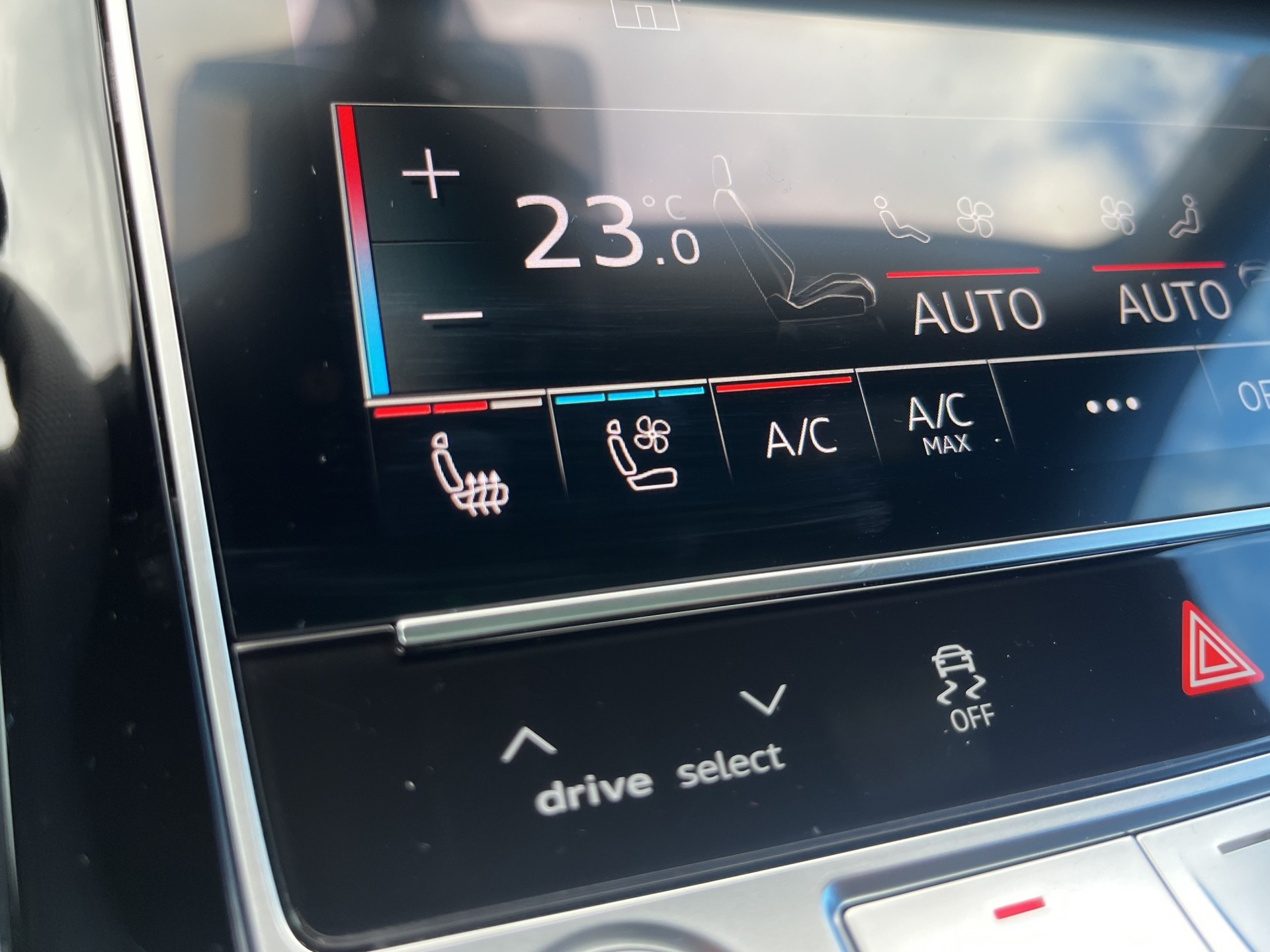 AUDI Q8 SUV TDI qu.210 kW tiptr. *23"Alu,B&O Advanced, VOLL! Np Fr. 164'310.-*-image-22