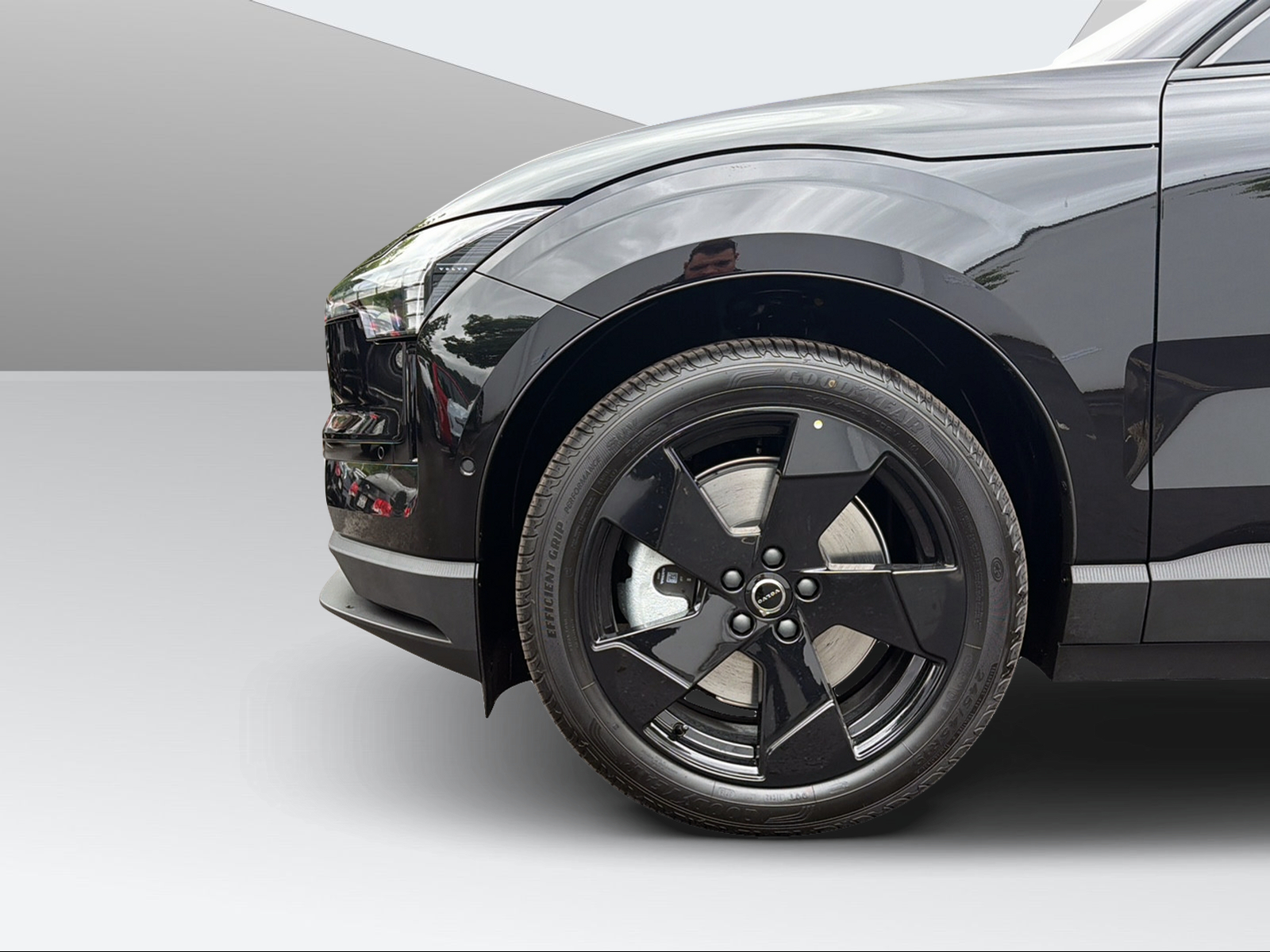 VOLVO EX 30 E60 Twin Ultra Performance Sw. Black Ed. AWD-image-8