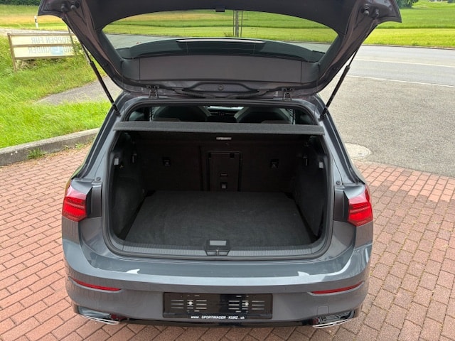 VW Golf 1.5 eTSI mHEV ACT R-Line DSG-image-4