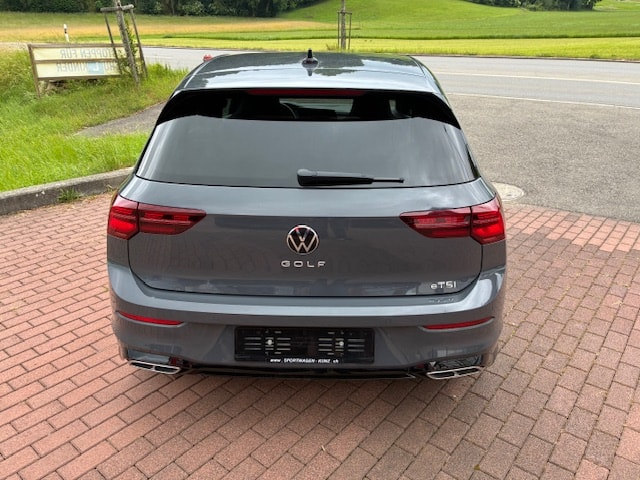 VW Golf 1.5 eTSI mHEV ACT R-Line DSG-image-3