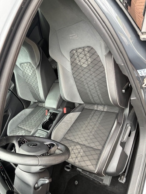 VW Golf 1.5 eTSI mHEV ACT R-Line DSG-image-8