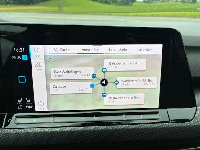 VW Golf 1.5 eTSI mHEV ACT R-Line DSG-image-13