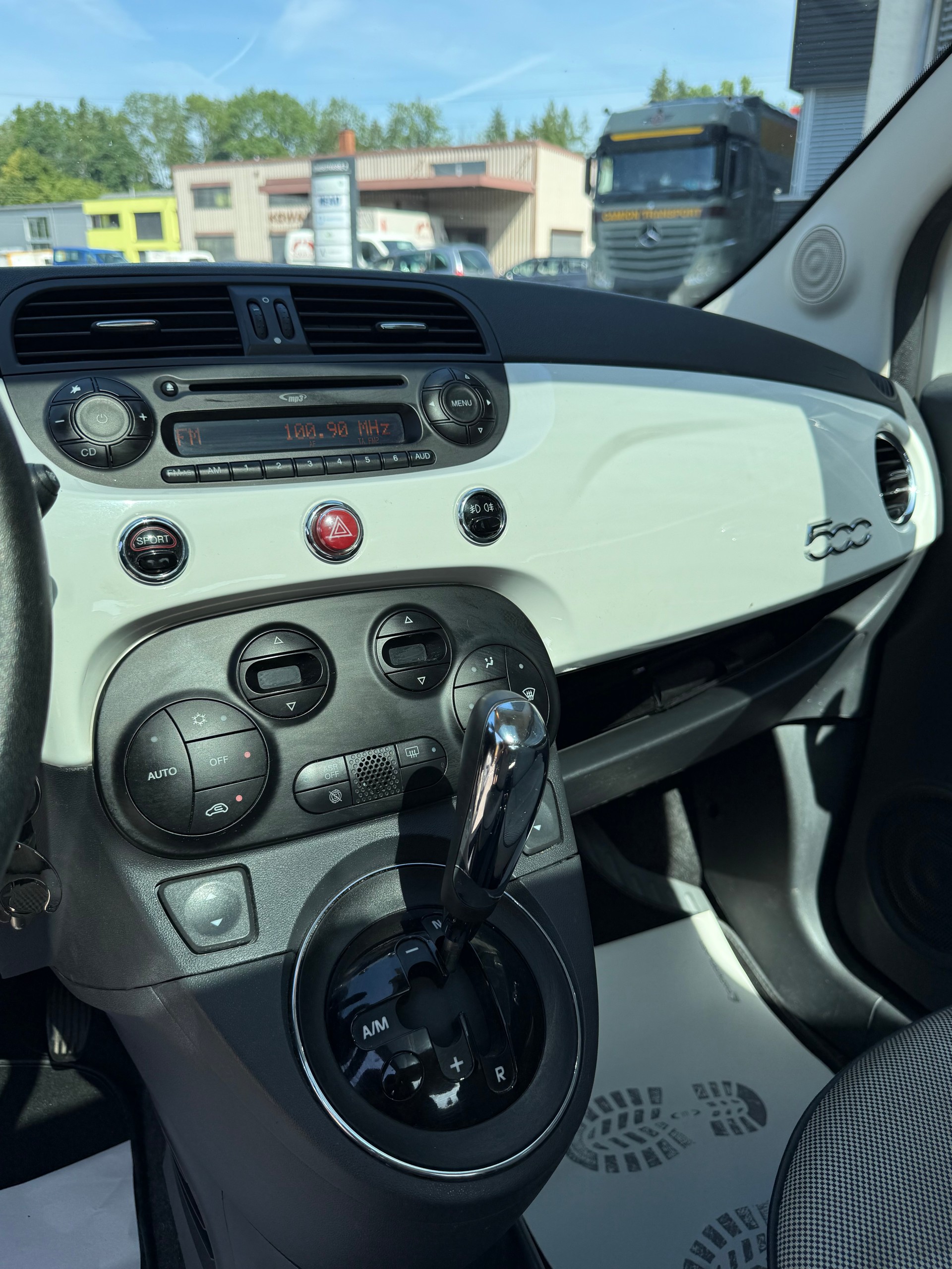 FIAT 500 1.4 16V Lounge Dualogic-image-1