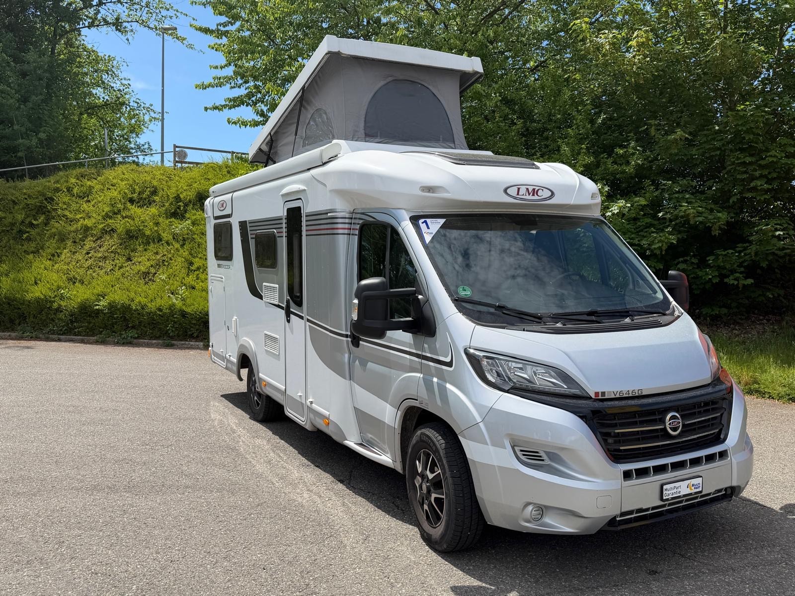 LMC LMC Breezer V646 G – Automat (150 PS) | Längsbetten & Aufstelldach | 4 Personen | Doppel-Garantie-image-8