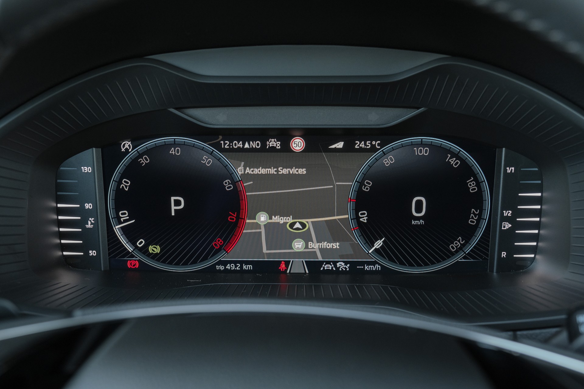 SKODA Karoq 1.5 TSI Top Selection DSG-image-15
