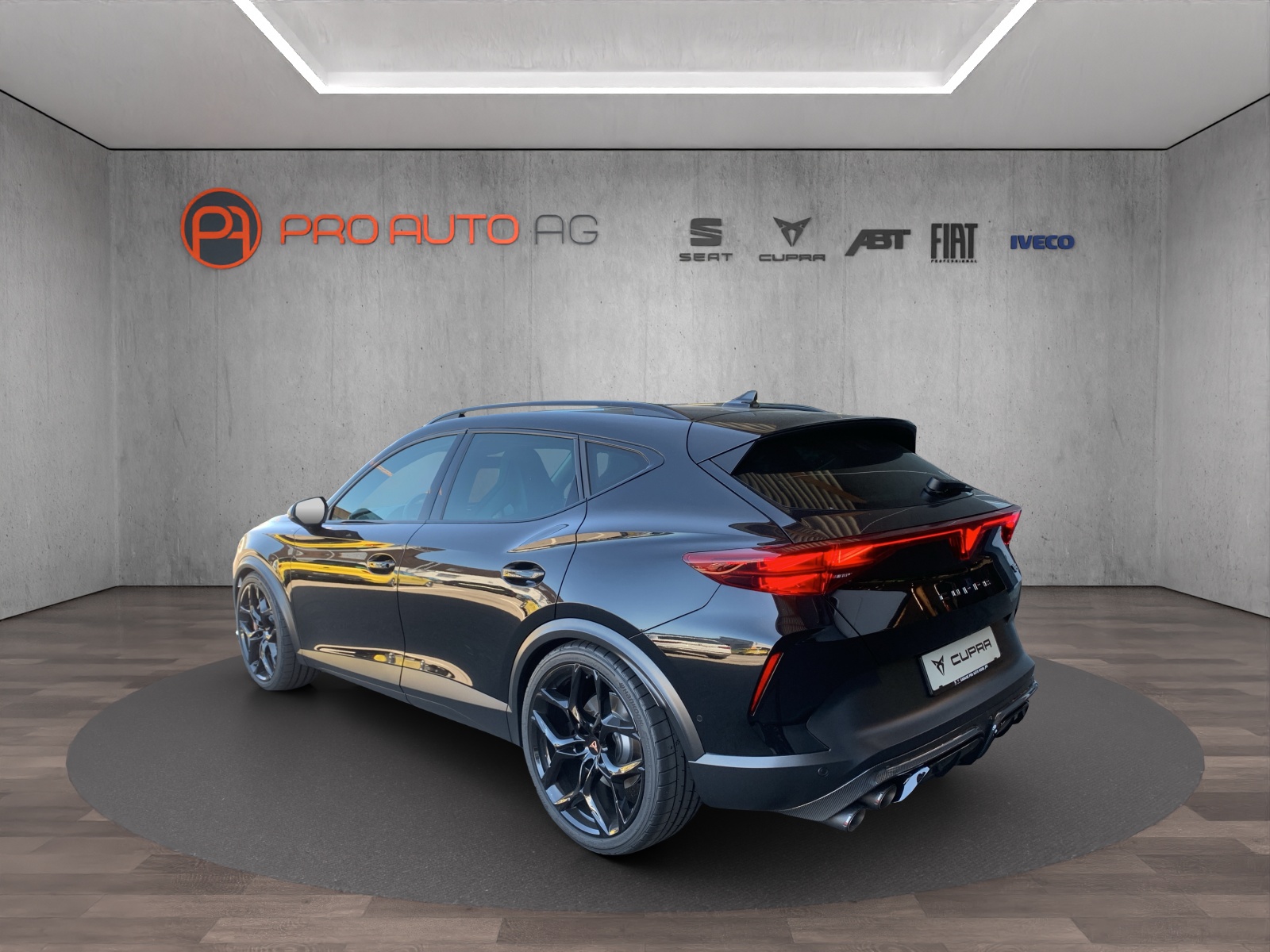 CUPRA Formentor 2.5TSI VZ5 Prime Edition 4Drive BLACK PACK DSG AKRAPOVIC Edition-showroom-element-2