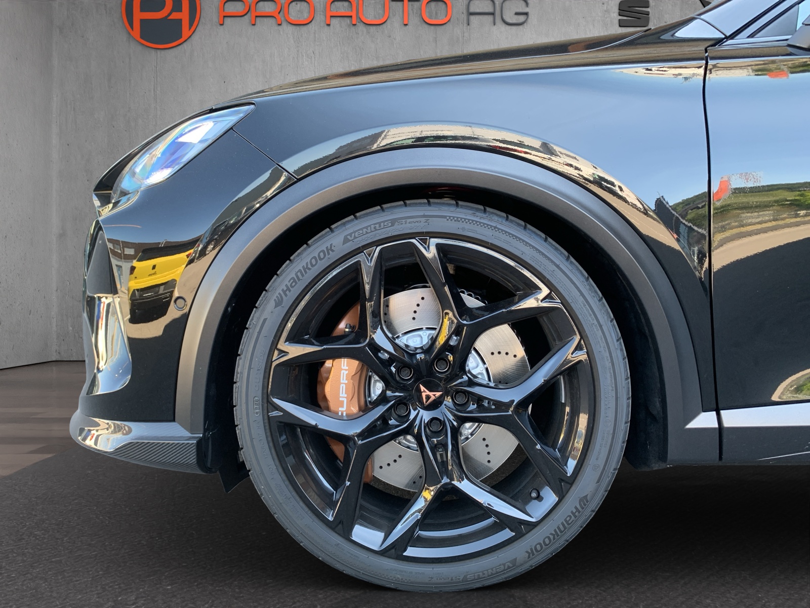 CUPRA Formentor 2.5TSI VZ5 Prime Edition 4Drive BLACK PACK DSG AKRAPOVIC Edition-image-18