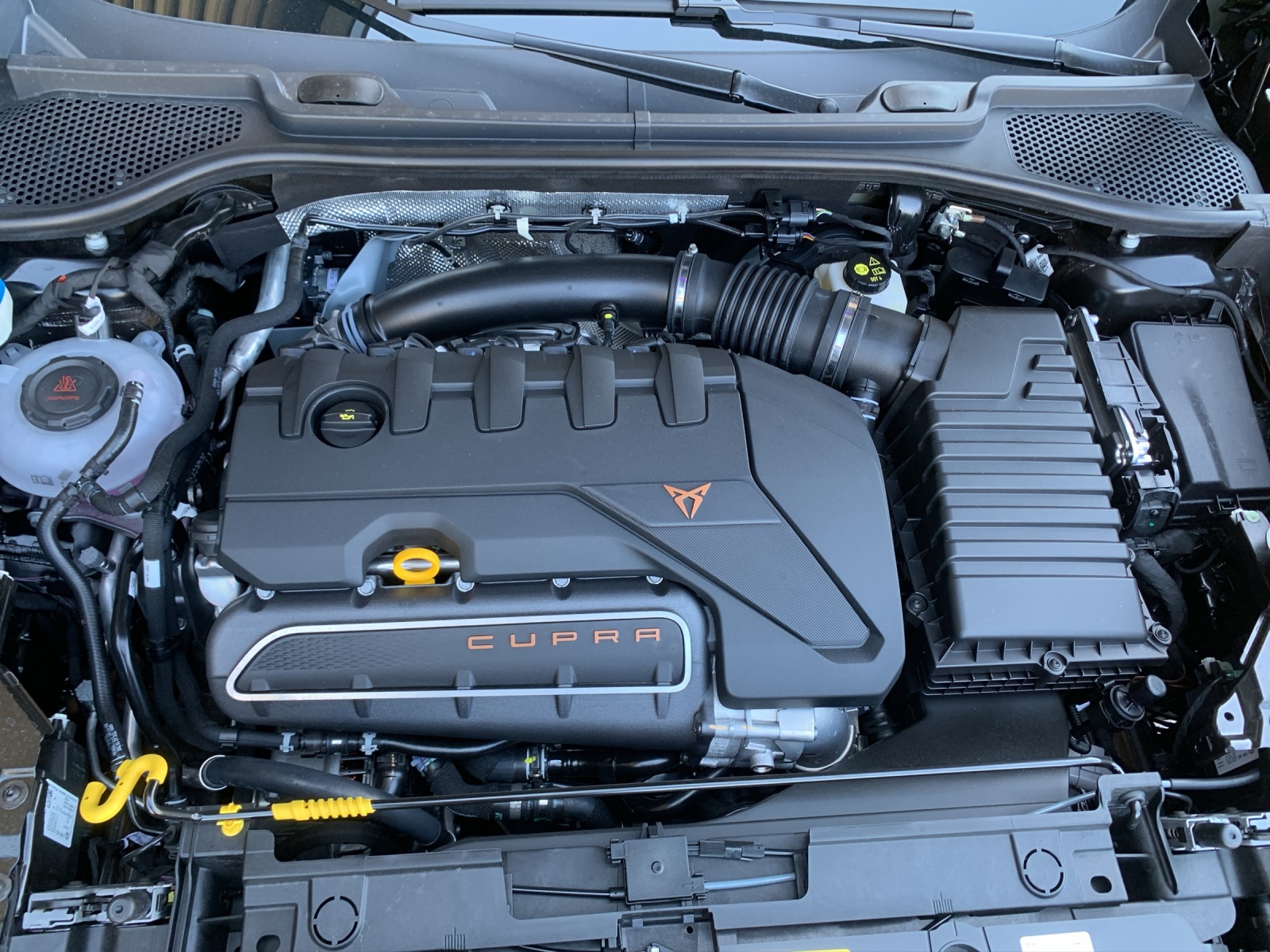 CUPRA Formentor 2.5TSI VZ5 Prime Edition 4Drive BLACK PACK DSG AKRAPOVIC Edition-image-15