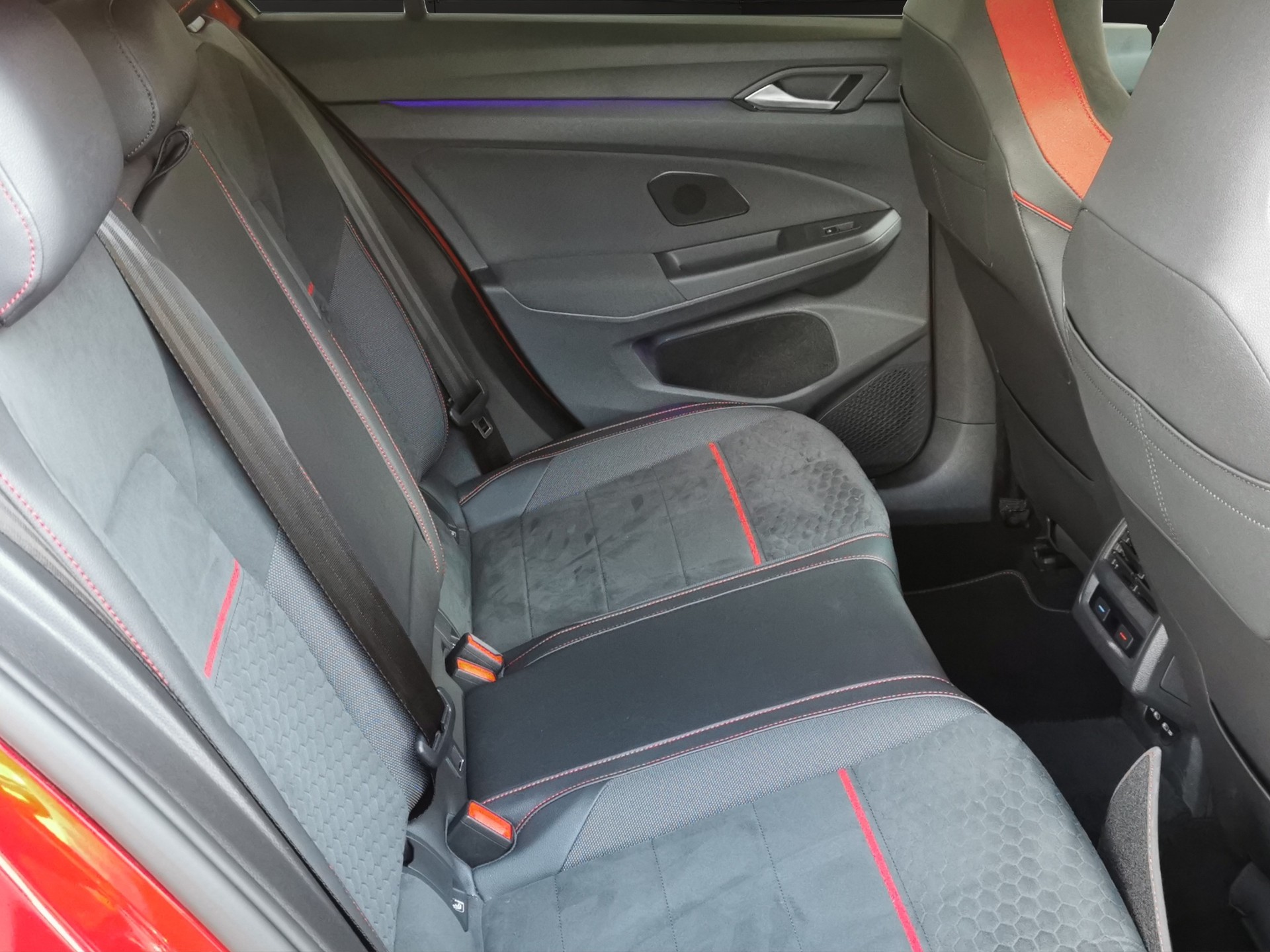 VW Golf 2.0 TSI GTI Clubsport DSG-image-15