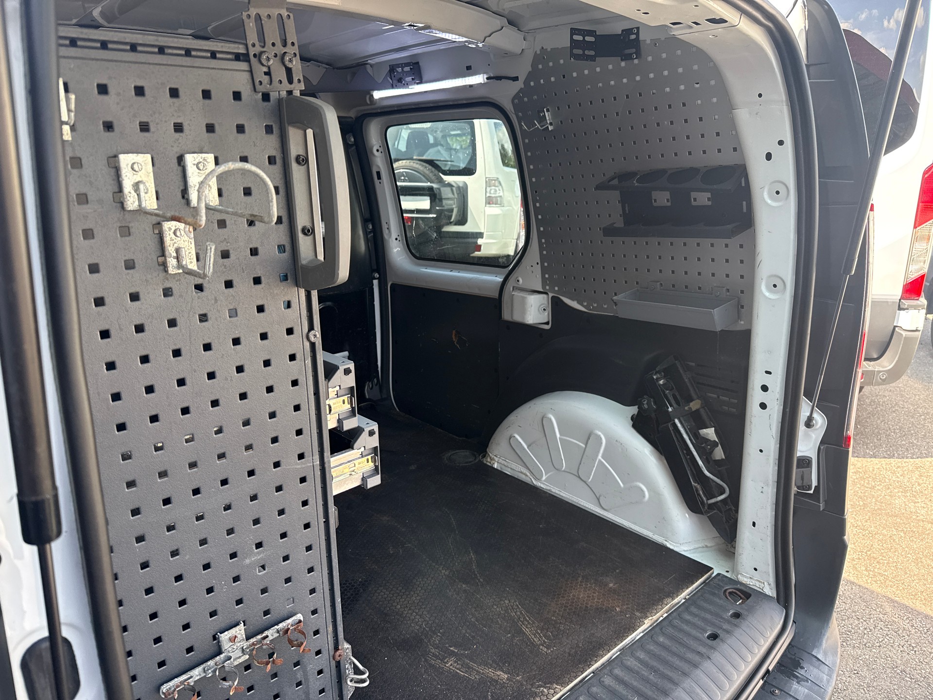 RENAULT Kangoo Medium dCi 95 ENERGY Business-image-6