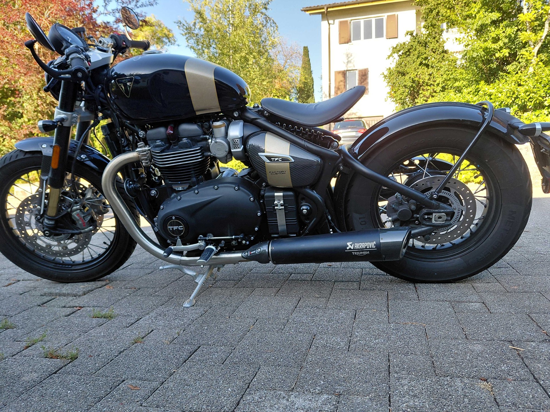 TRIUMPH Bonneville 1200 Bobber TFC 2025-image-2