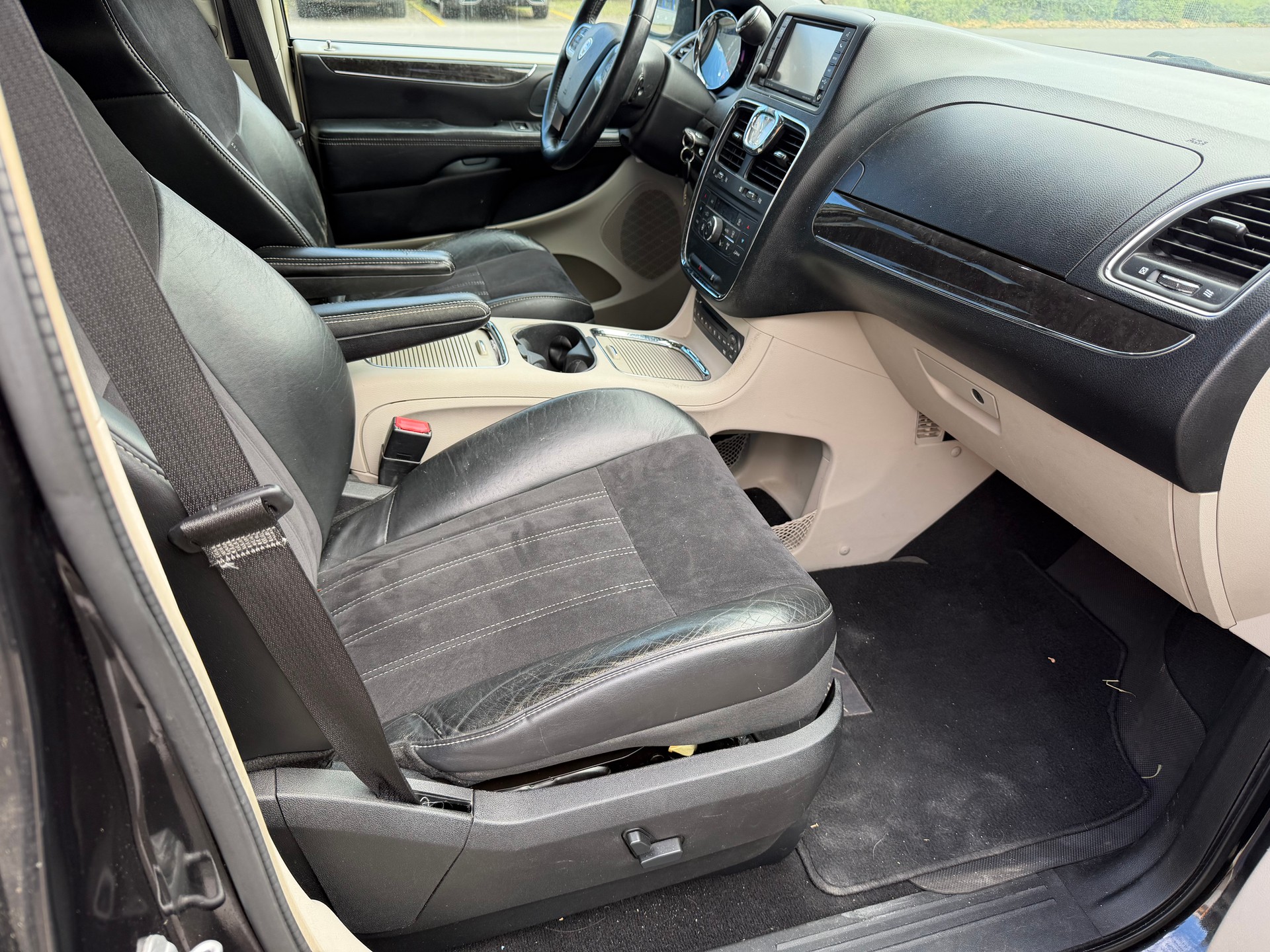 LANCIA Voyager 3.6 V6 Platinum Automatic-image-9