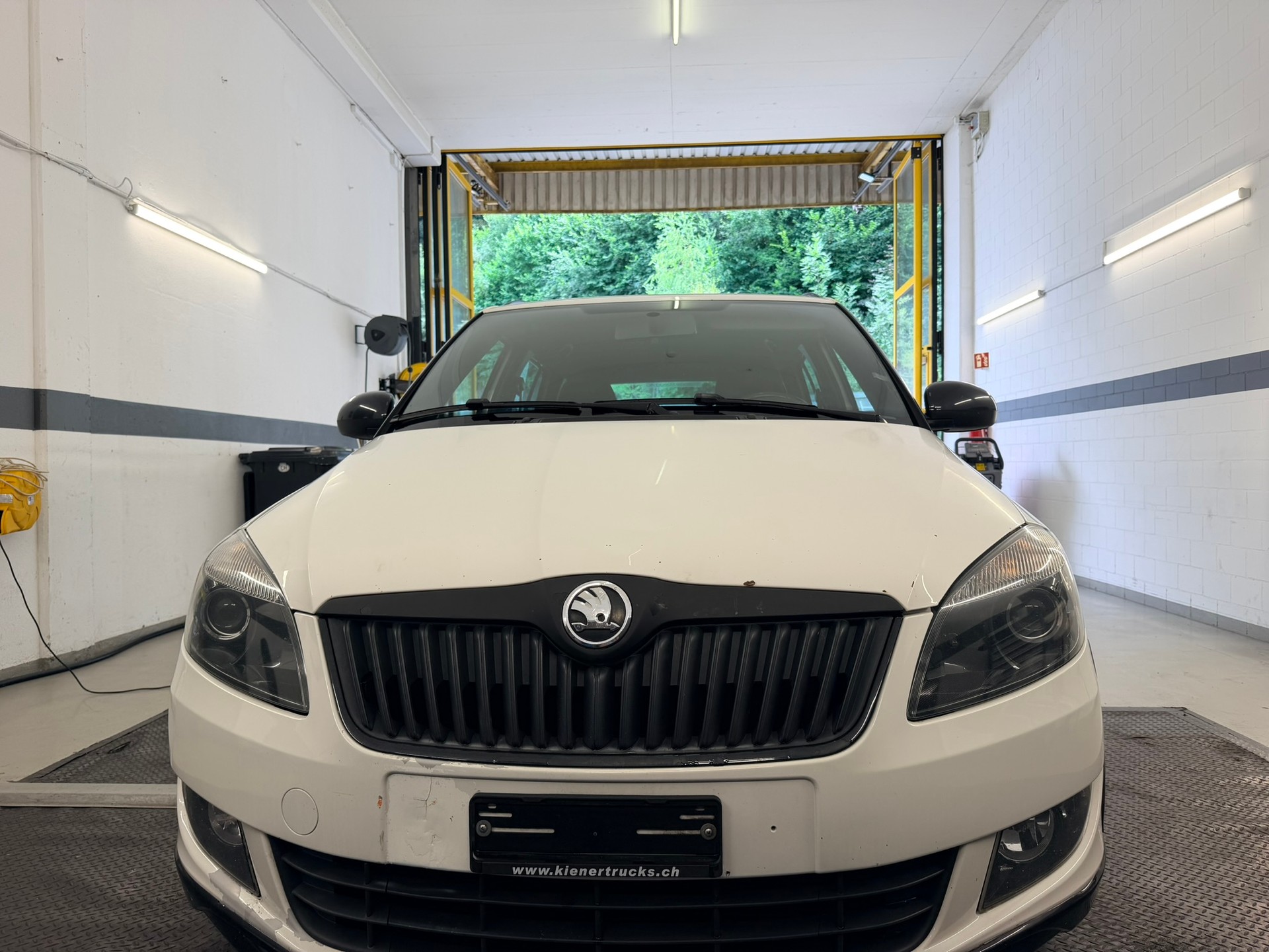 SKODA Fabia 1.2 TSI Elegance Monte Carlo-showroom-element-1