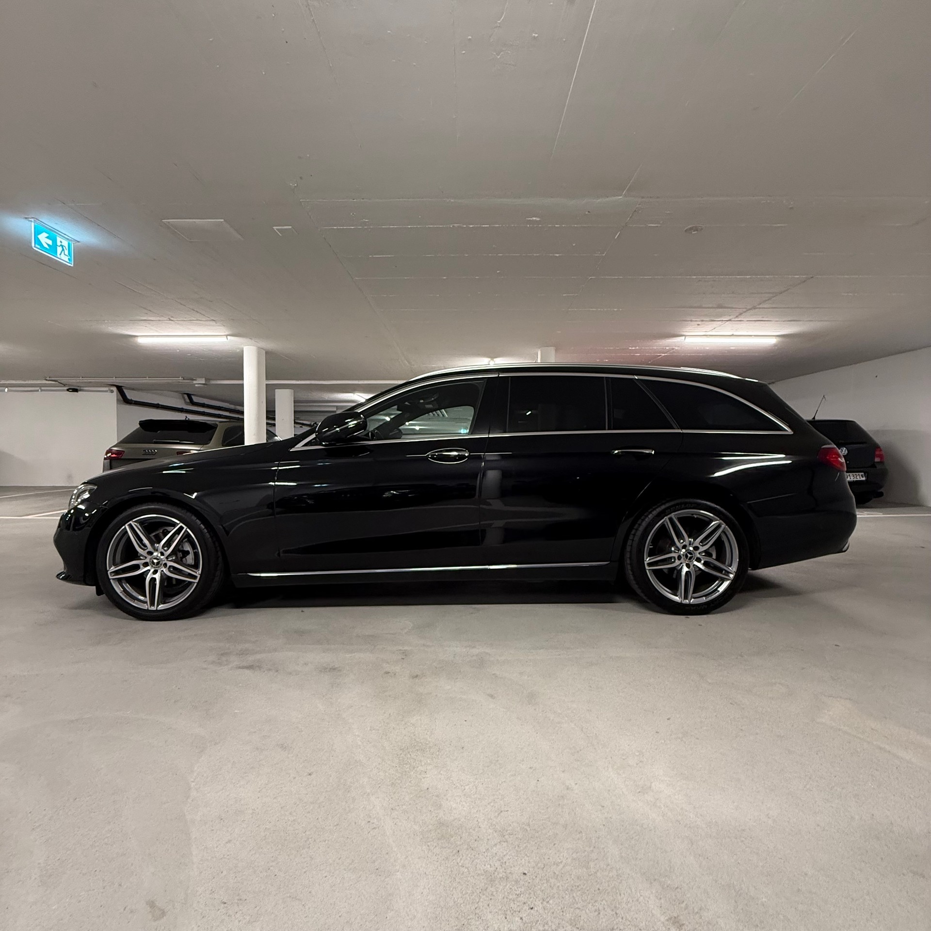 MERCEDES-BENZ E 200 Avantgarde-image-2