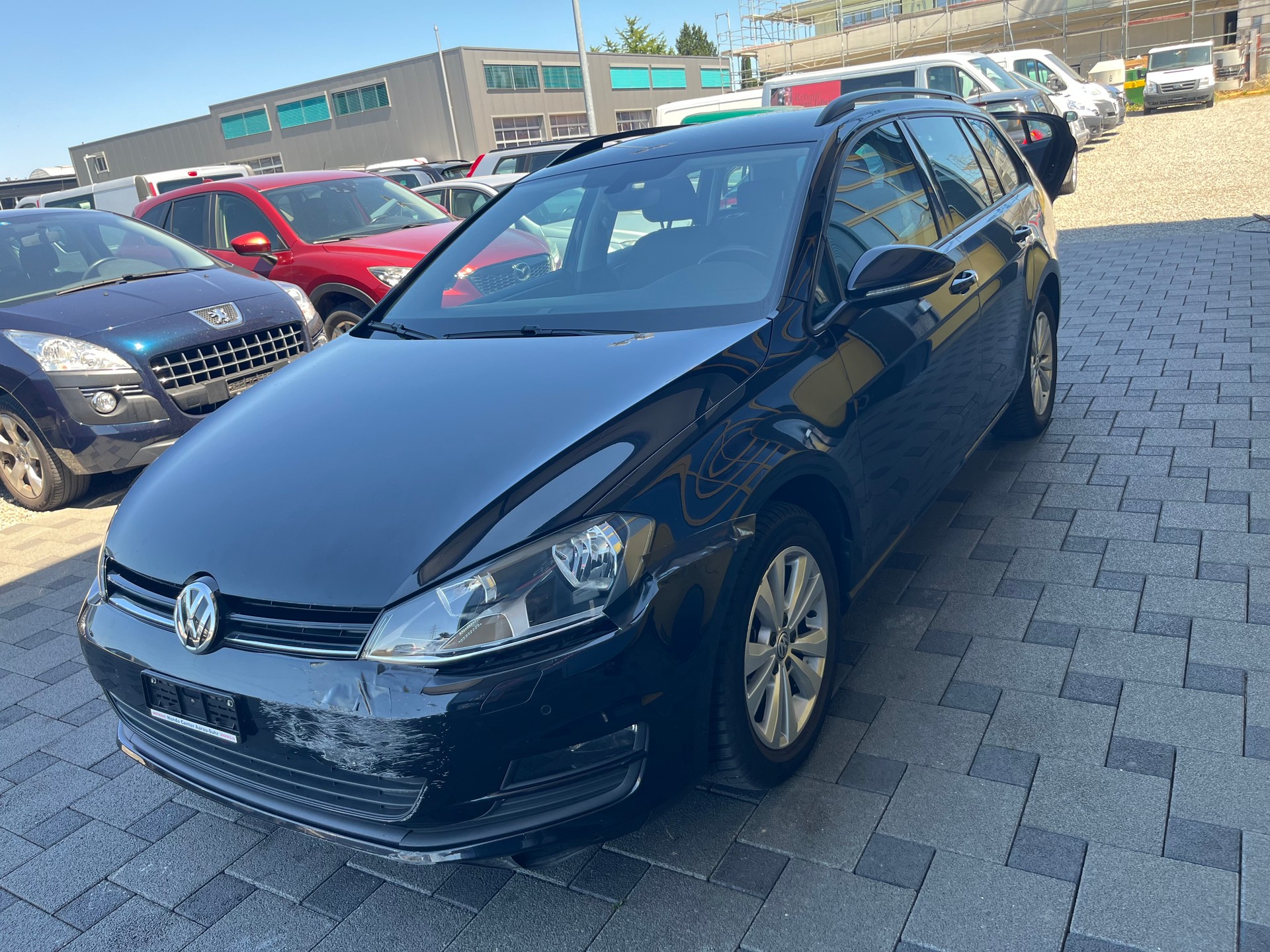 VW Golf Variant 1.4 TSI Lounge DSG-image-2