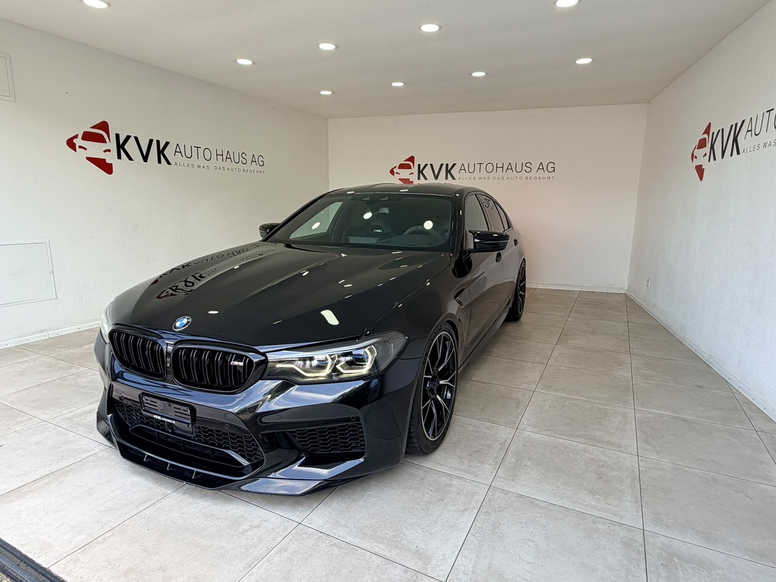 BMW M5 xDrive Competition Drivelogic*Vollaustattung* Grail-Abgasanlage* Aerodynamik-Paket*-showroom-element-3