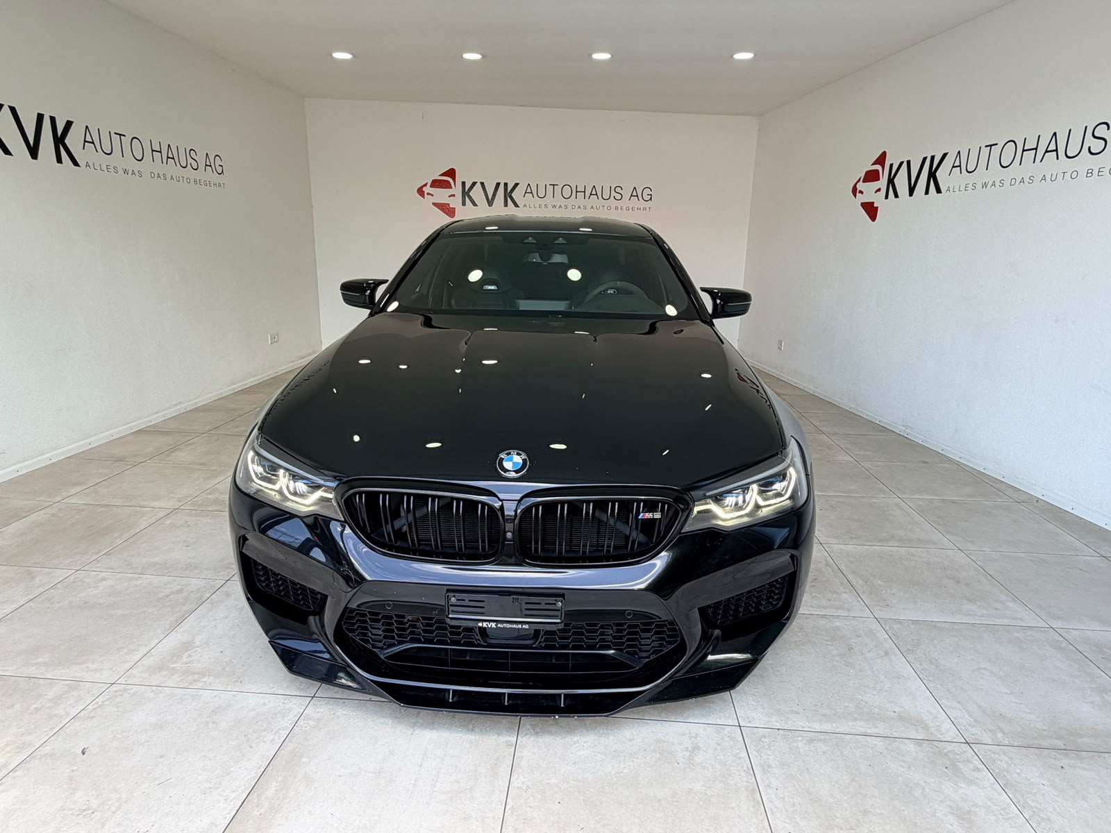 BMW M5 xDrive Competition Drivelogic*Vollaustattung* Grail-Abgasanlage* Aerodynamik-Paket*-showroom-element-2