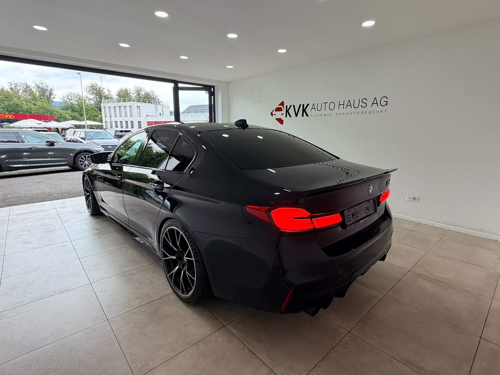 BMW M5 xDrive Competition Drivelogic*Vollaustattung* Grail-Abgasanlage* Aerodynamik-Paket*-image-6