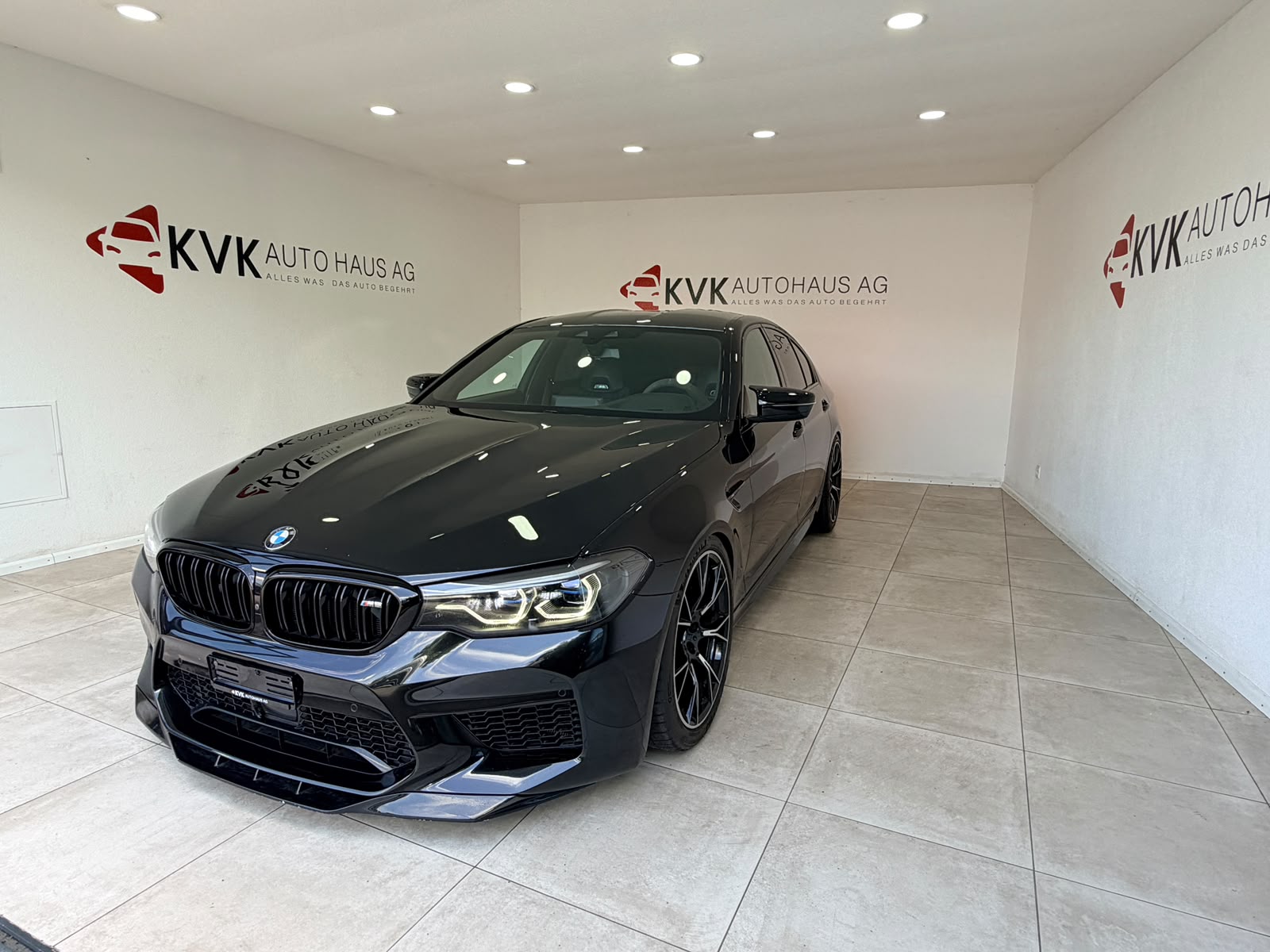 BMW M5 xDrive Competition Drivelogic*Vollaustattung* Grail-Abgasanlage* Aerodynamik-Paket*-showroom-element-1