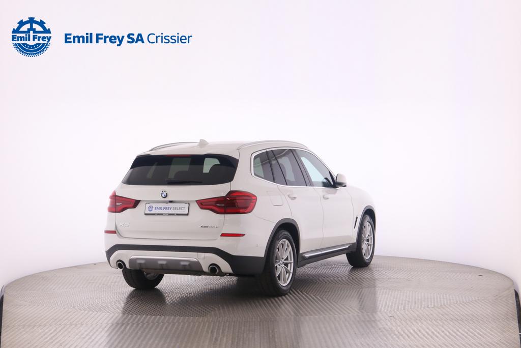 BMW X3 30e xDrive-showroom-element-2