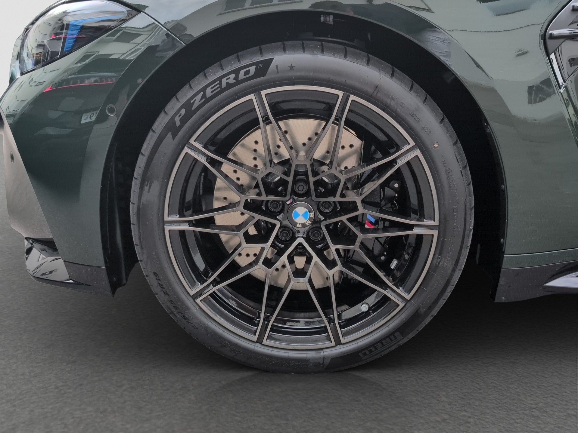 BMW M3 Touring xDrive Competition M-showroom-element-3