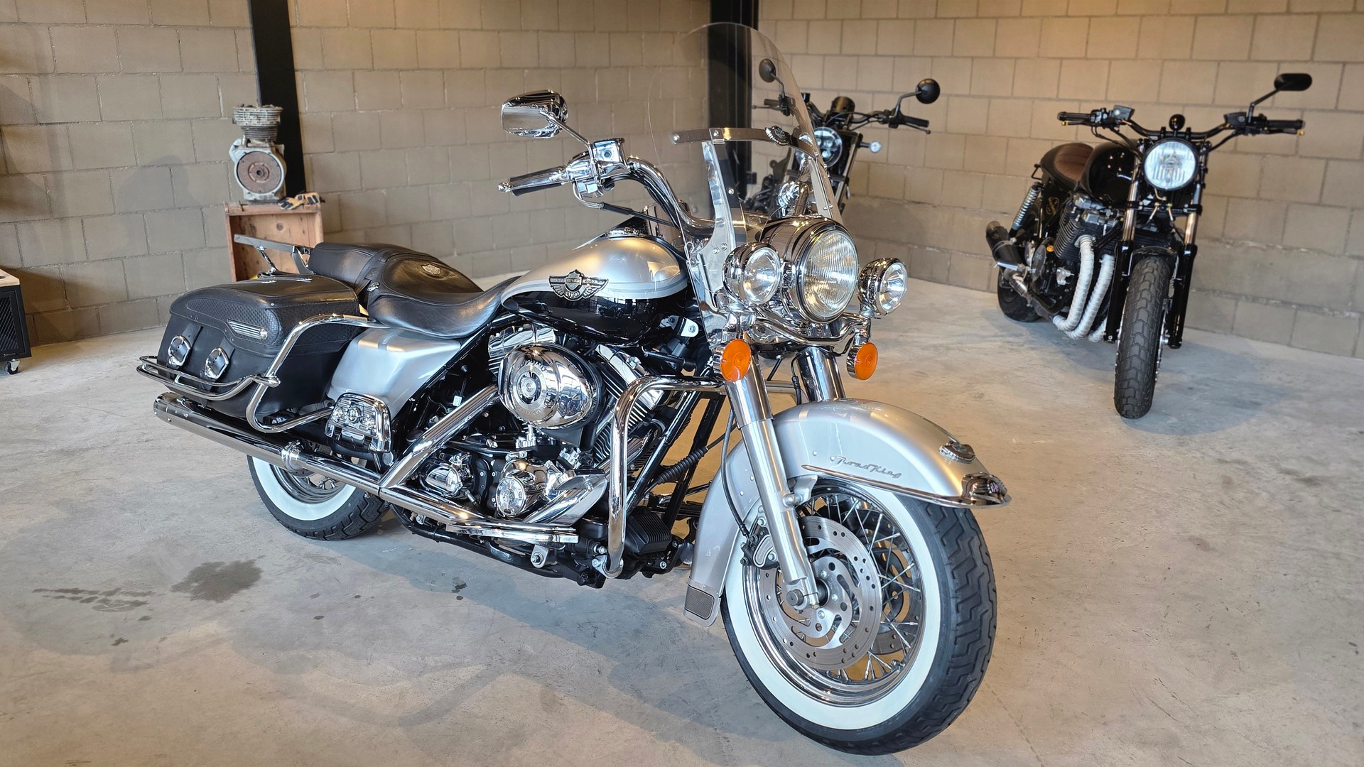 HARLEY-DAVIDSON FLHRCI Road King Classic-image-0