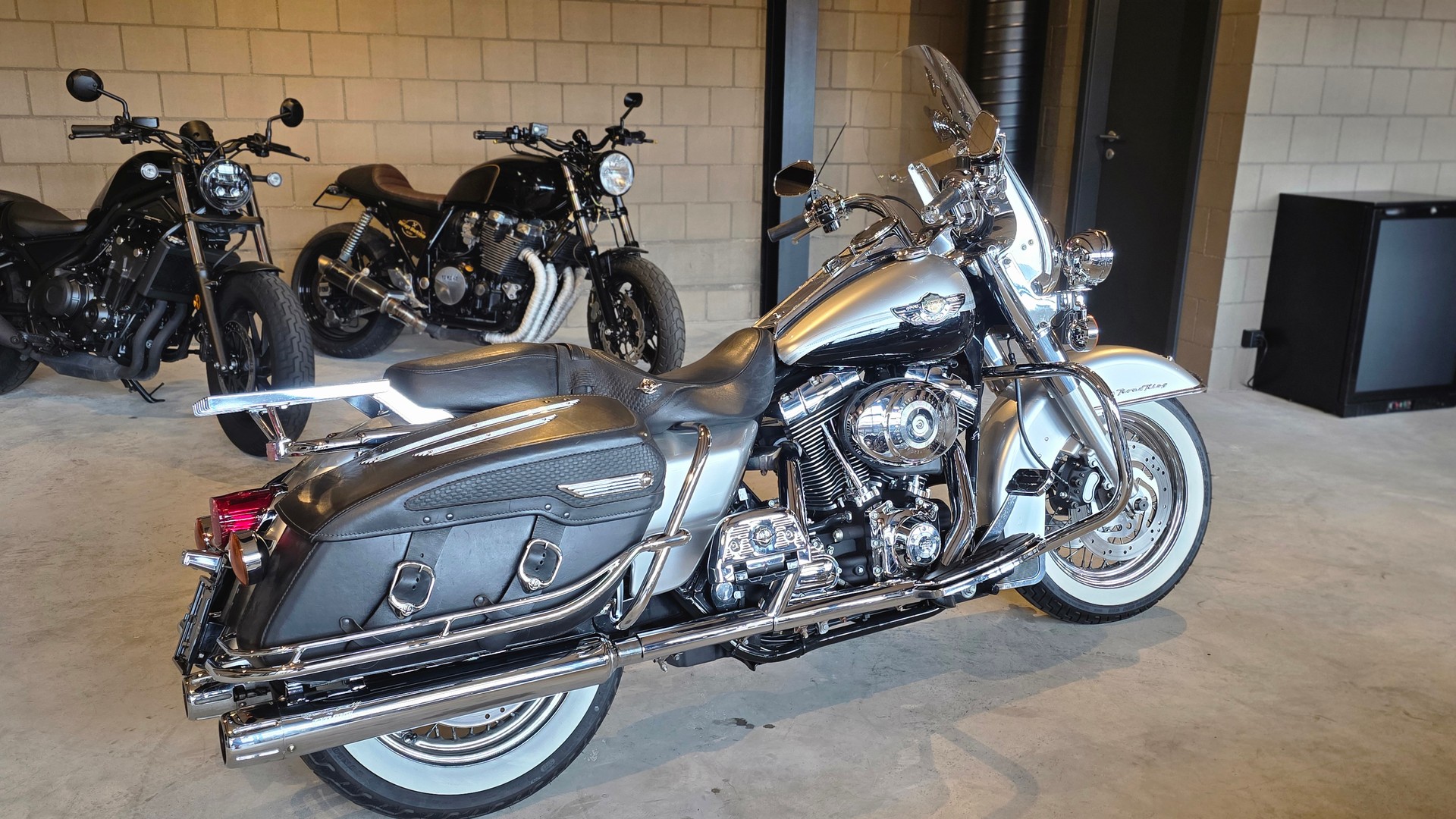 HARLEY-DAVIDSON FLHRCI Road King Classic-image-1