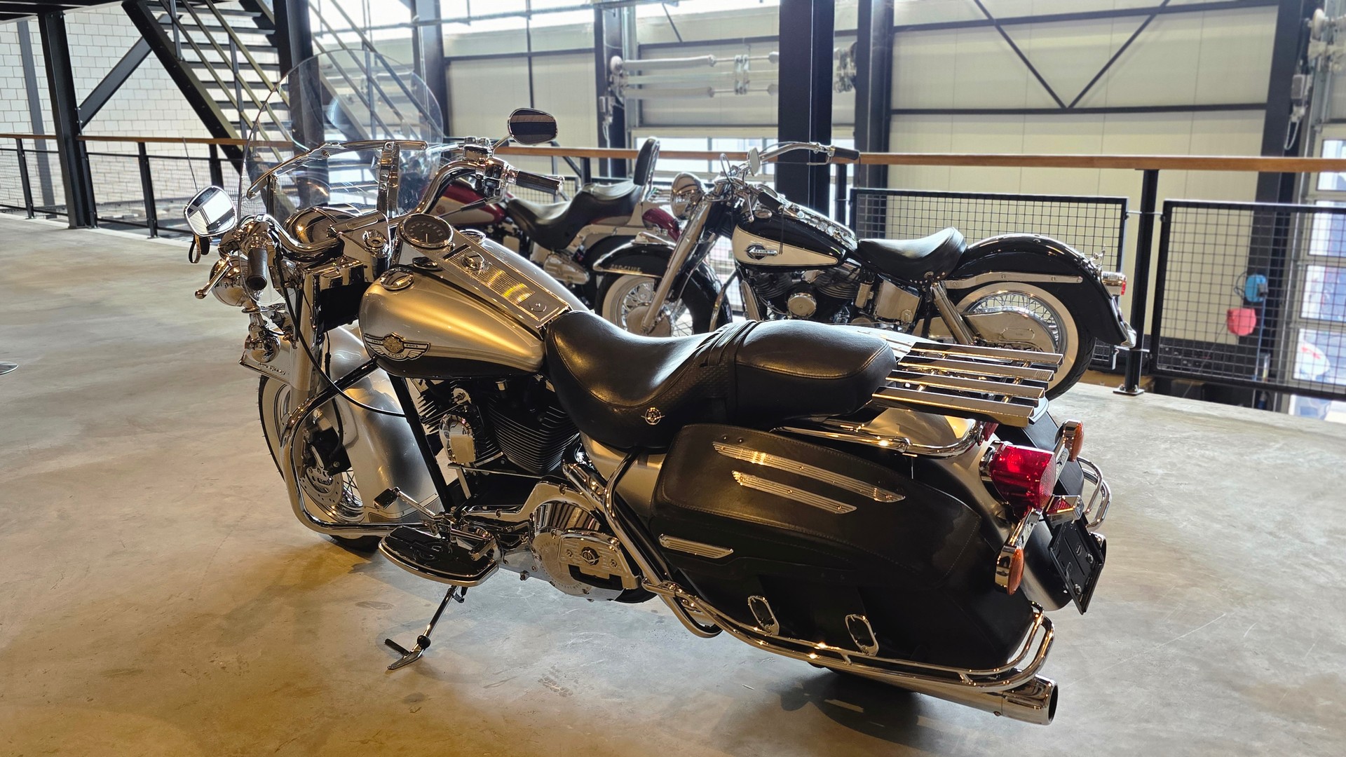 HARLEY-DAVIDSON FLHRCI Road King Classic-image-3