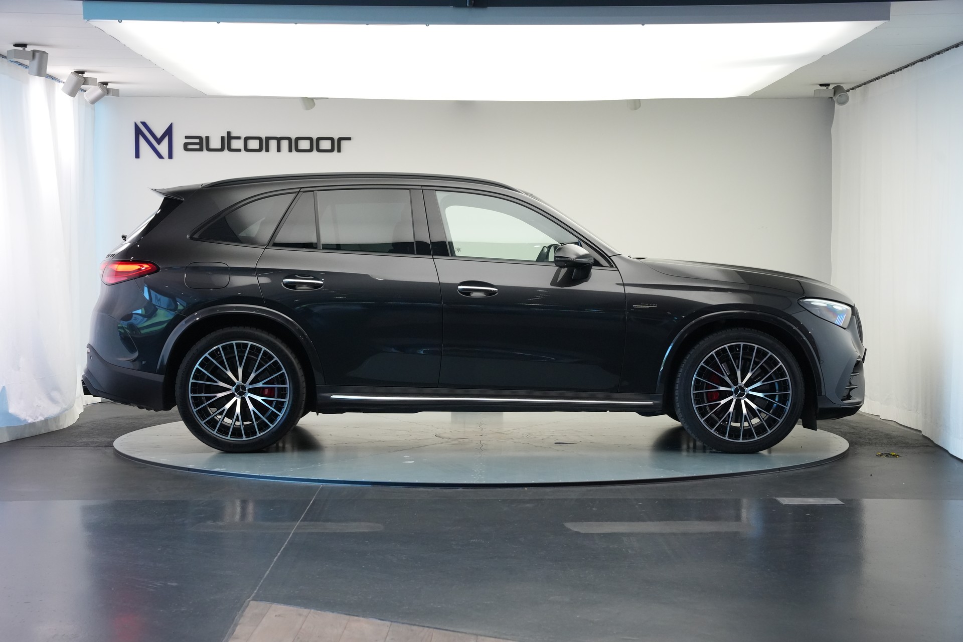 MERCEDES-BENZ GLC 43 AMG Executive Edition 4Matic 9G-Tronic *AHK* *Panorama*-showroom-element-3