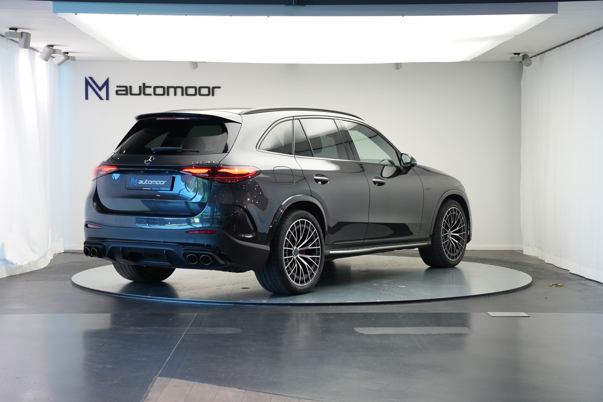 MERCEDES-BENZ GLC 43 AMG Executive Edition 4Matic 9G-Tronic *AHK* *Panorama*-image-4