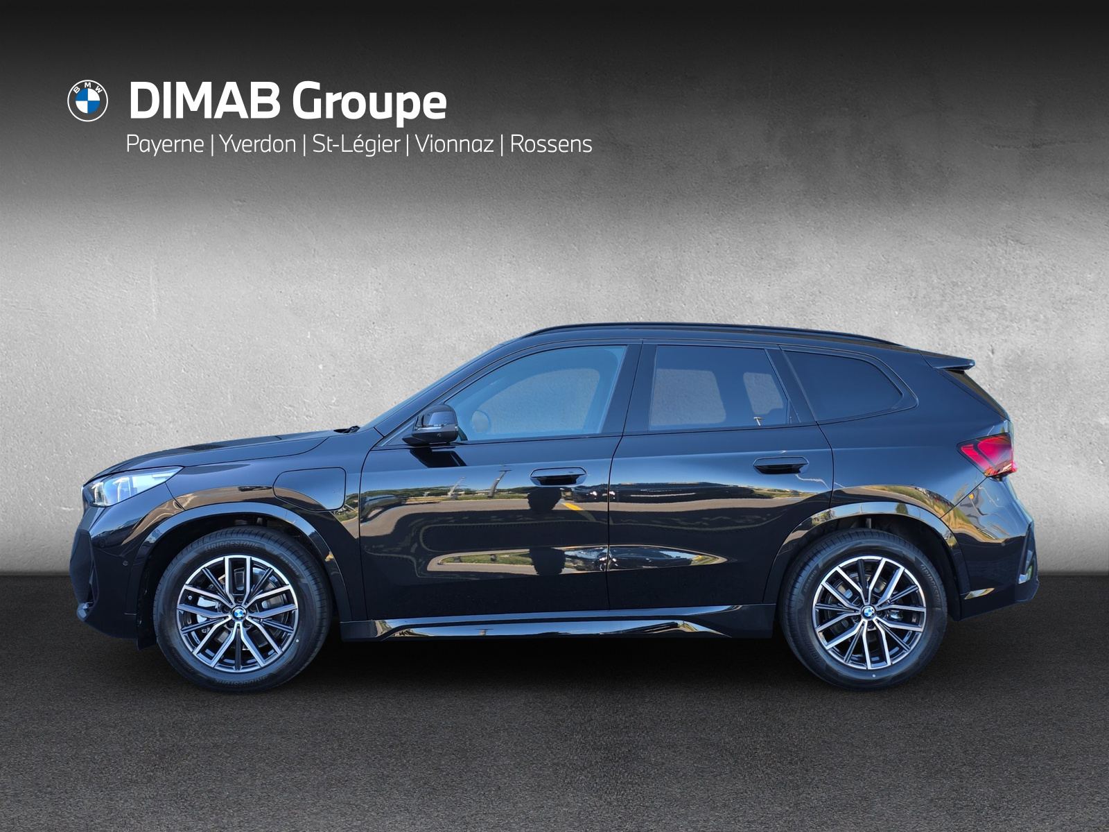 BMW X1 xDrive 25e M Sport-showroom-element-1