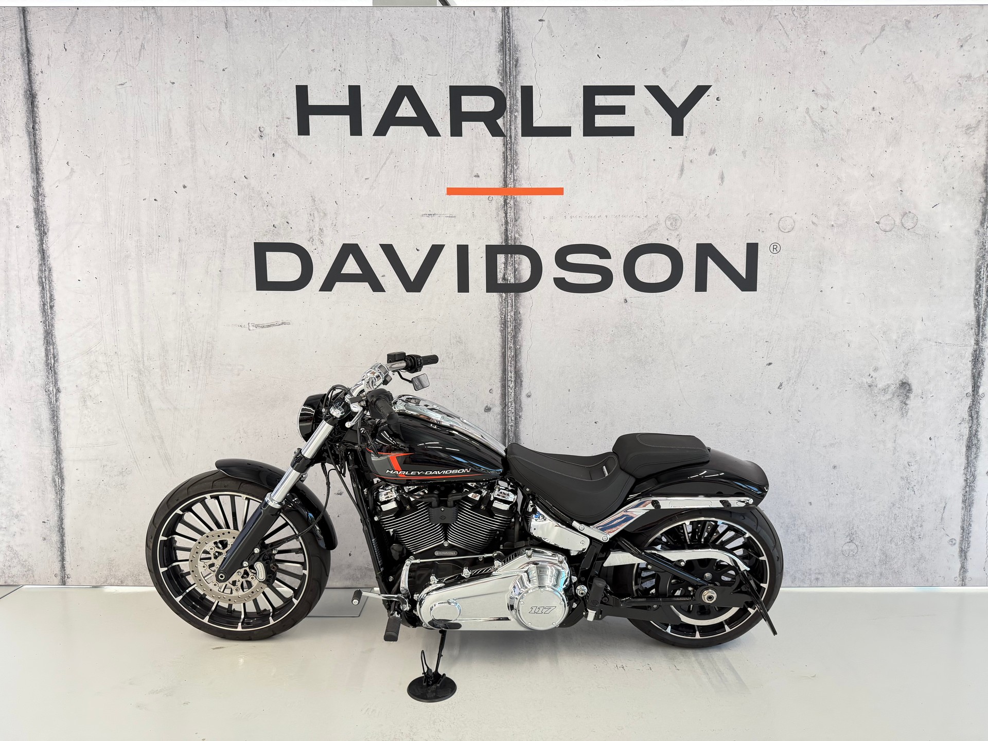 HARLEY-DAVIDSON FXBR Breakout 117-image-3