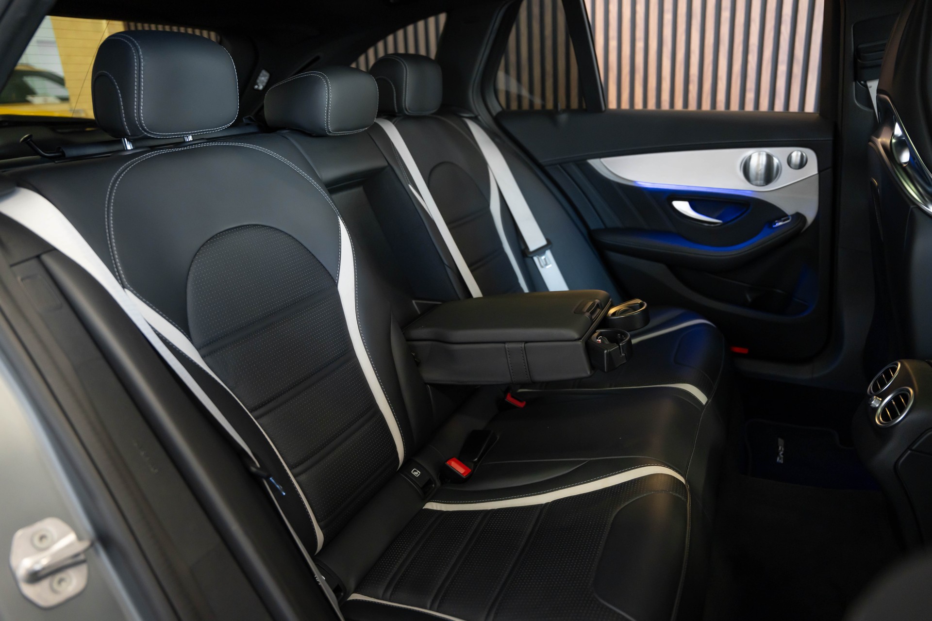 MERCEDES-BENZ C 63 S AMG-image-21