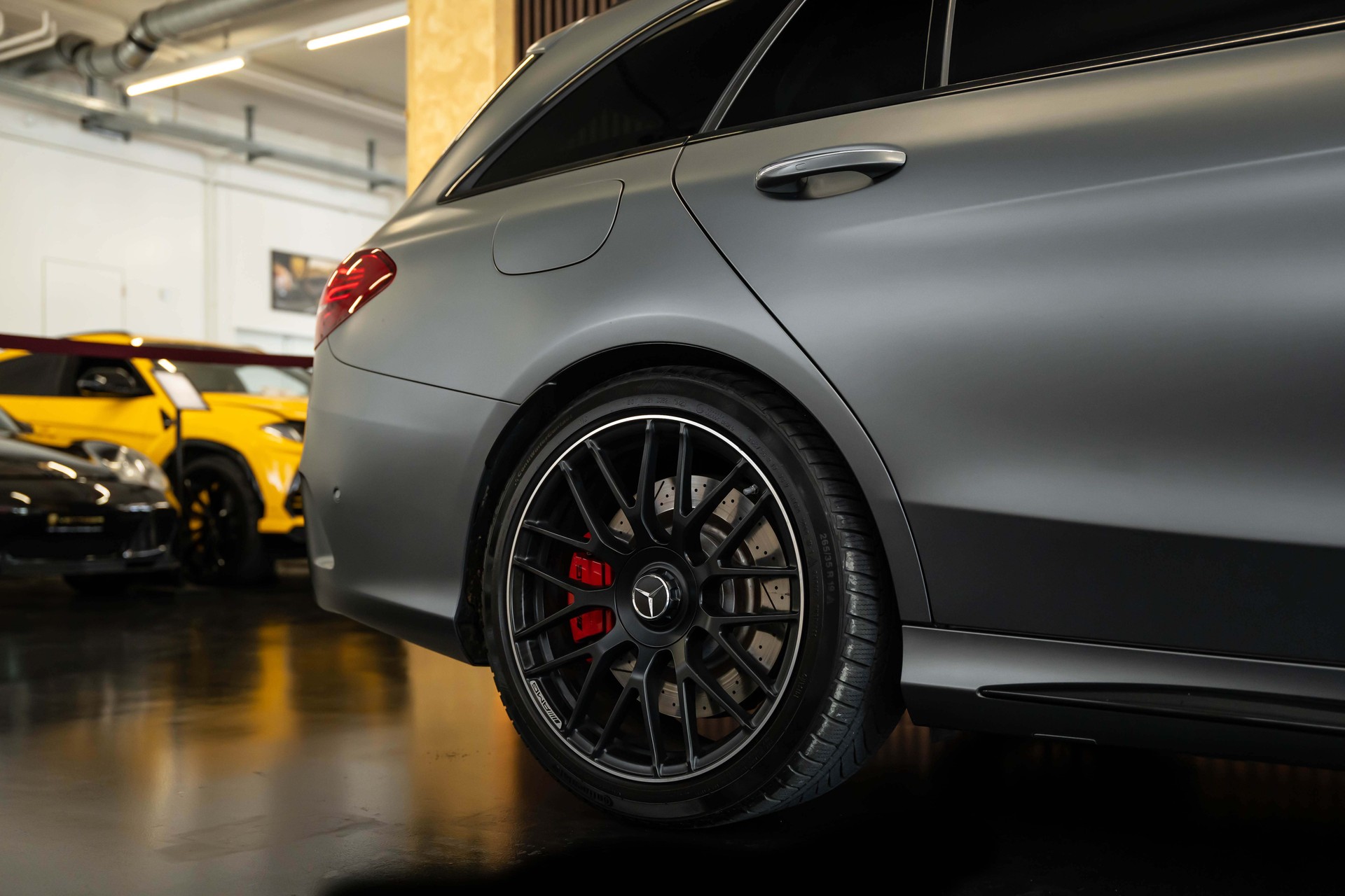 MERCEDES-BENZ C 63 S AMG-image-11
