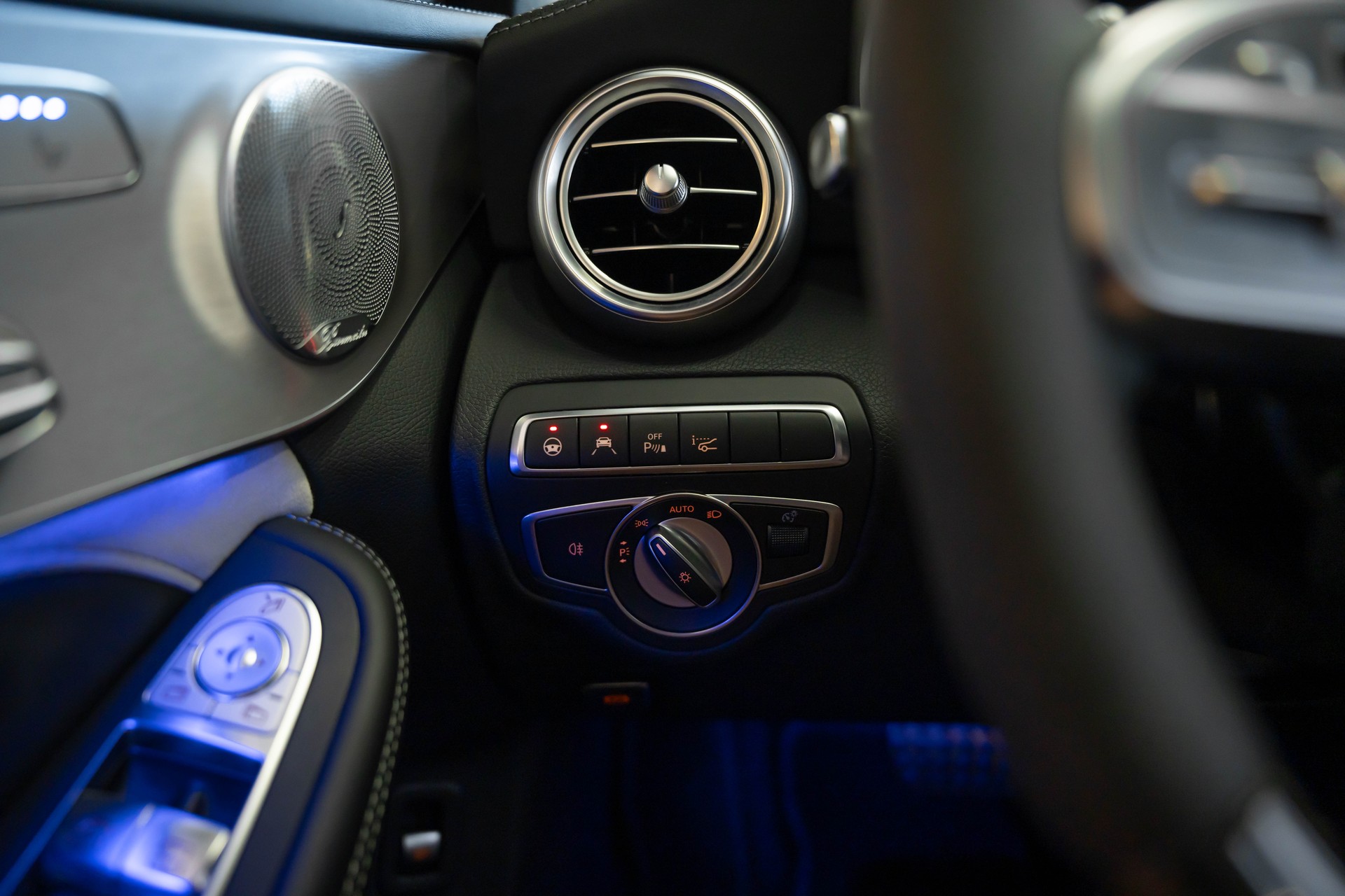 MERCEDES-BENZ C 63 S AMG-image-34