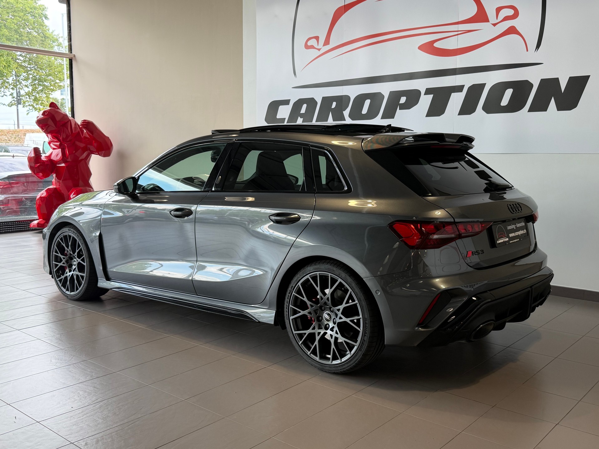 AUDI RS3 Sportback 2.5 TSI quattro S-tronic-image-6