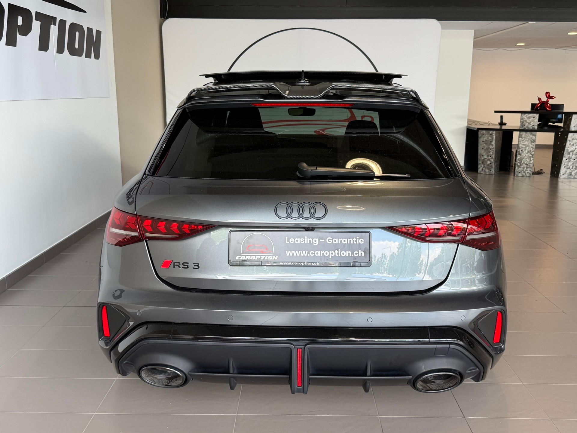 AUDI RS3 Sportback 2.5 TSI quattro S-tronic-image-8