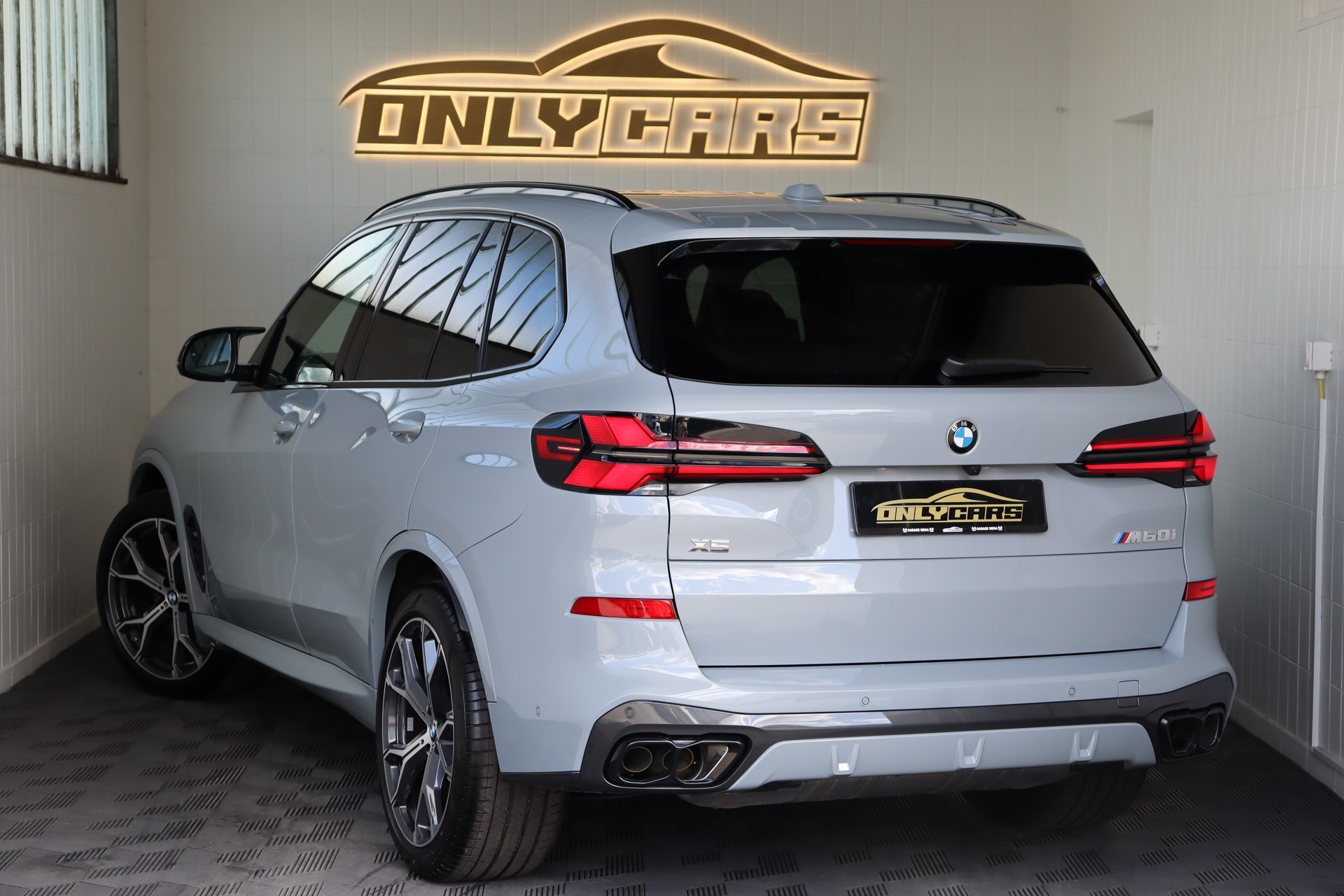 BMW X5 xDrive 48V M60i M Sport Pro Steptronic-image-5