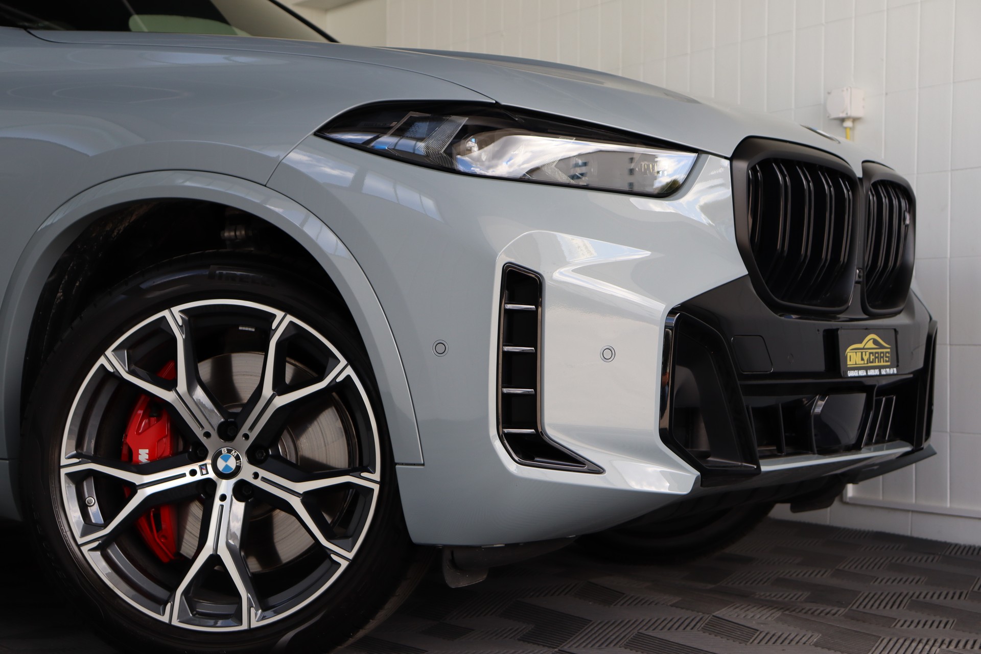 BMW X5 xDrive 48V M60i M Sport Pro Steptronic-showroom-element-2