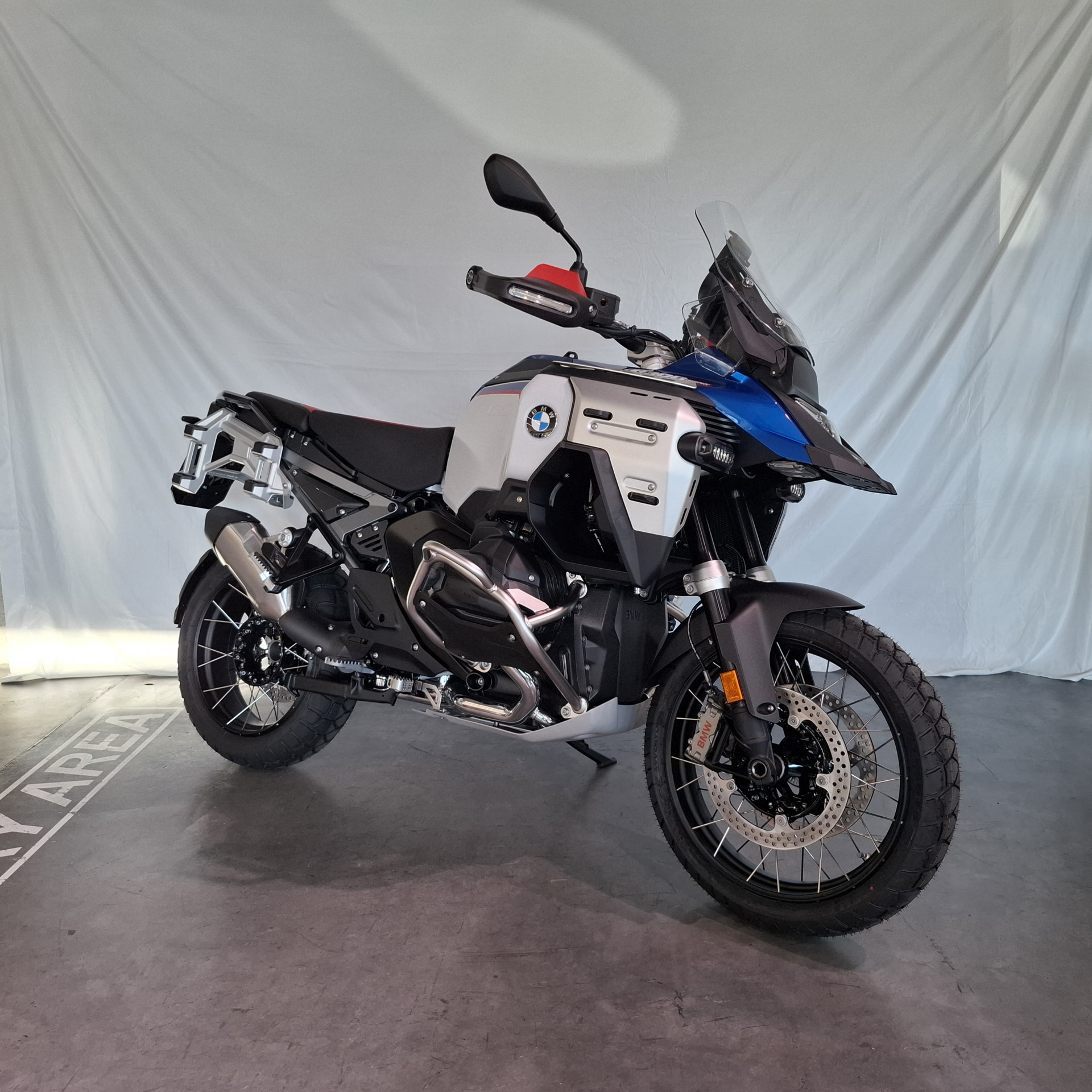 BMW R 1300 GS Adventure-image-0