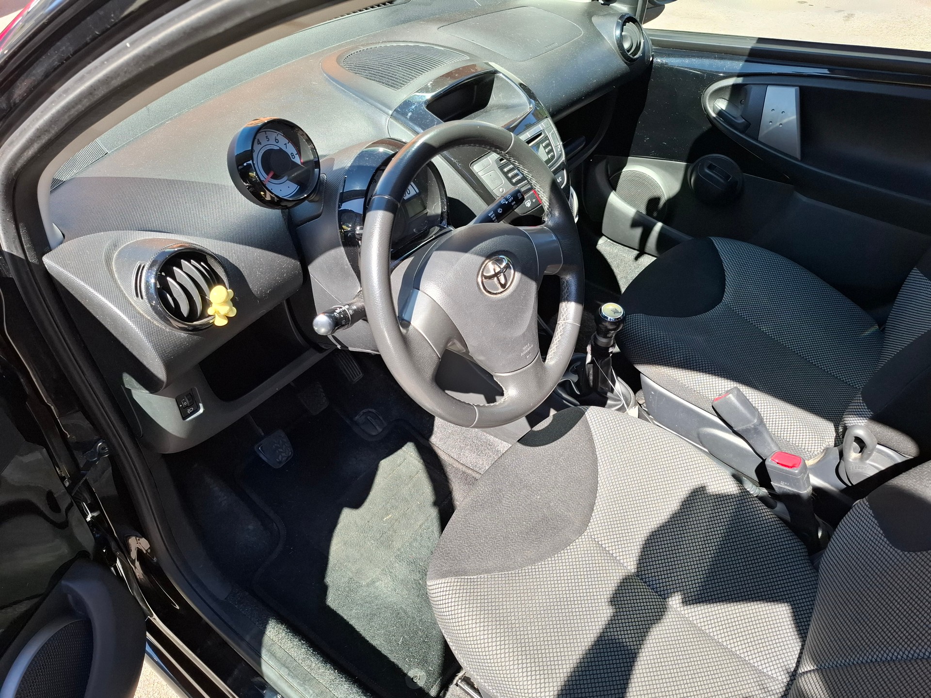 TOYOTA Aygo 1.0 VVT-i Luna-image-7