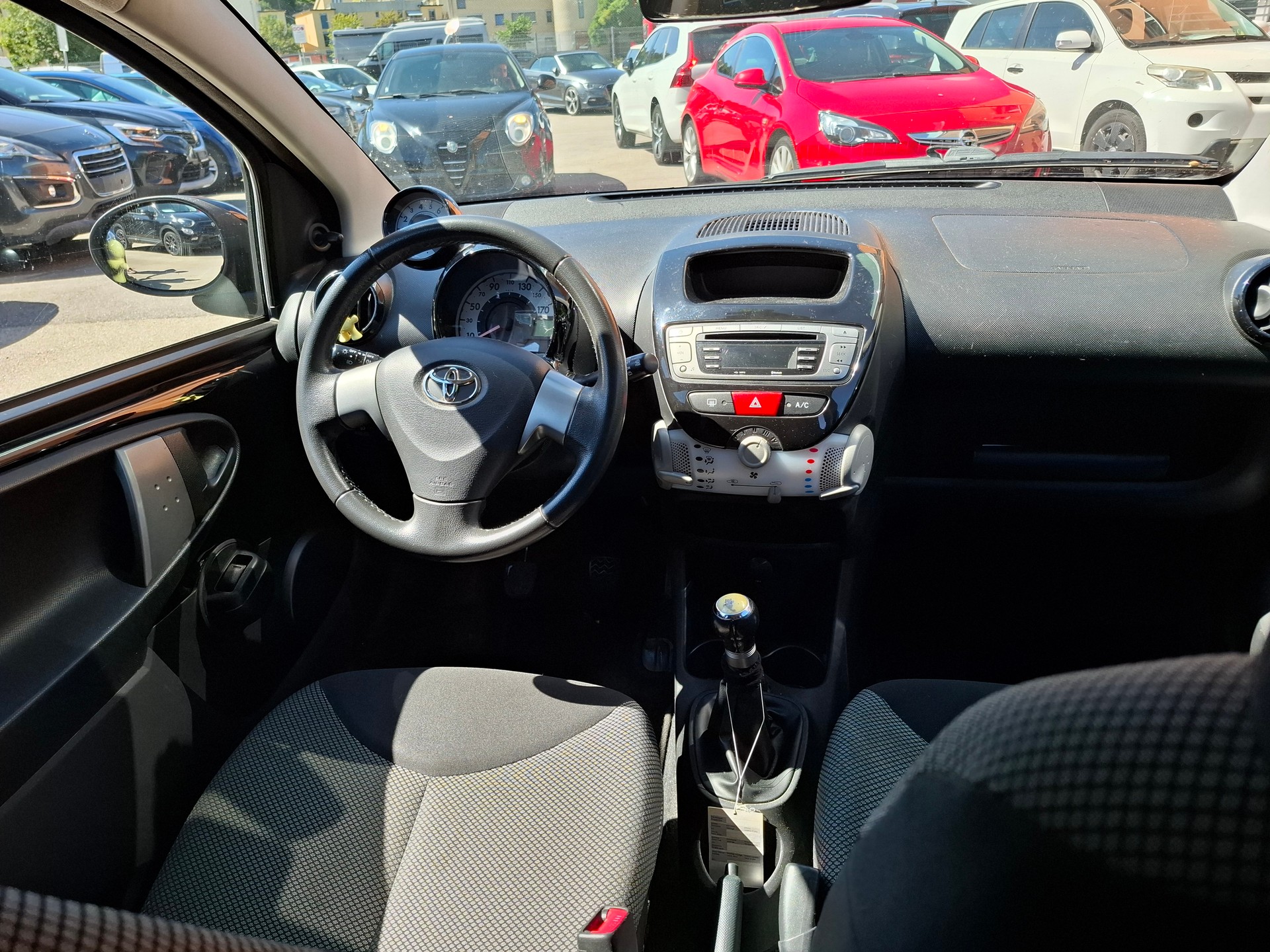 TOYOTA Aygo 1.0 VVT-i Luna-image-9